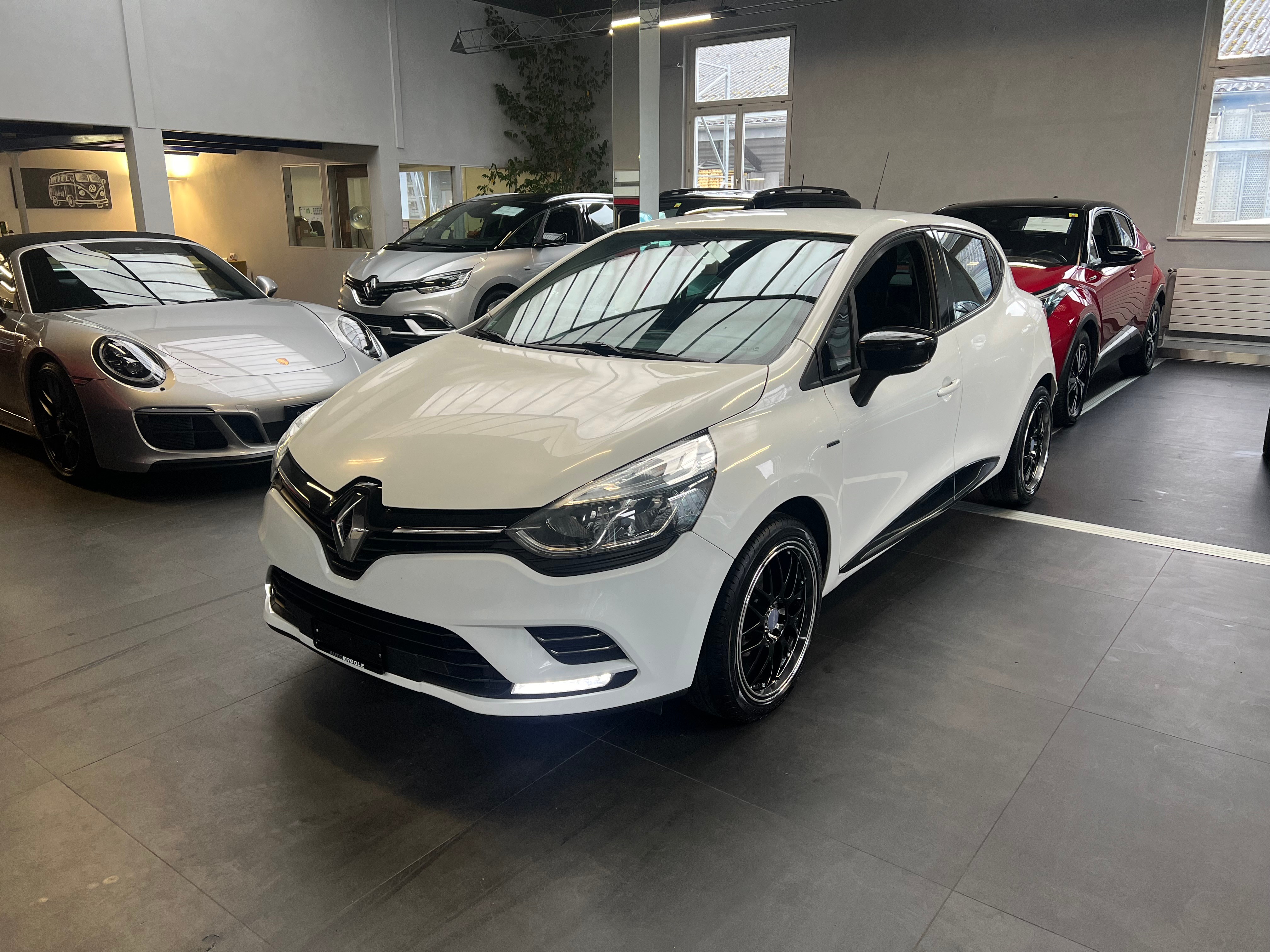 RENAULT Clio 0.9 Zen