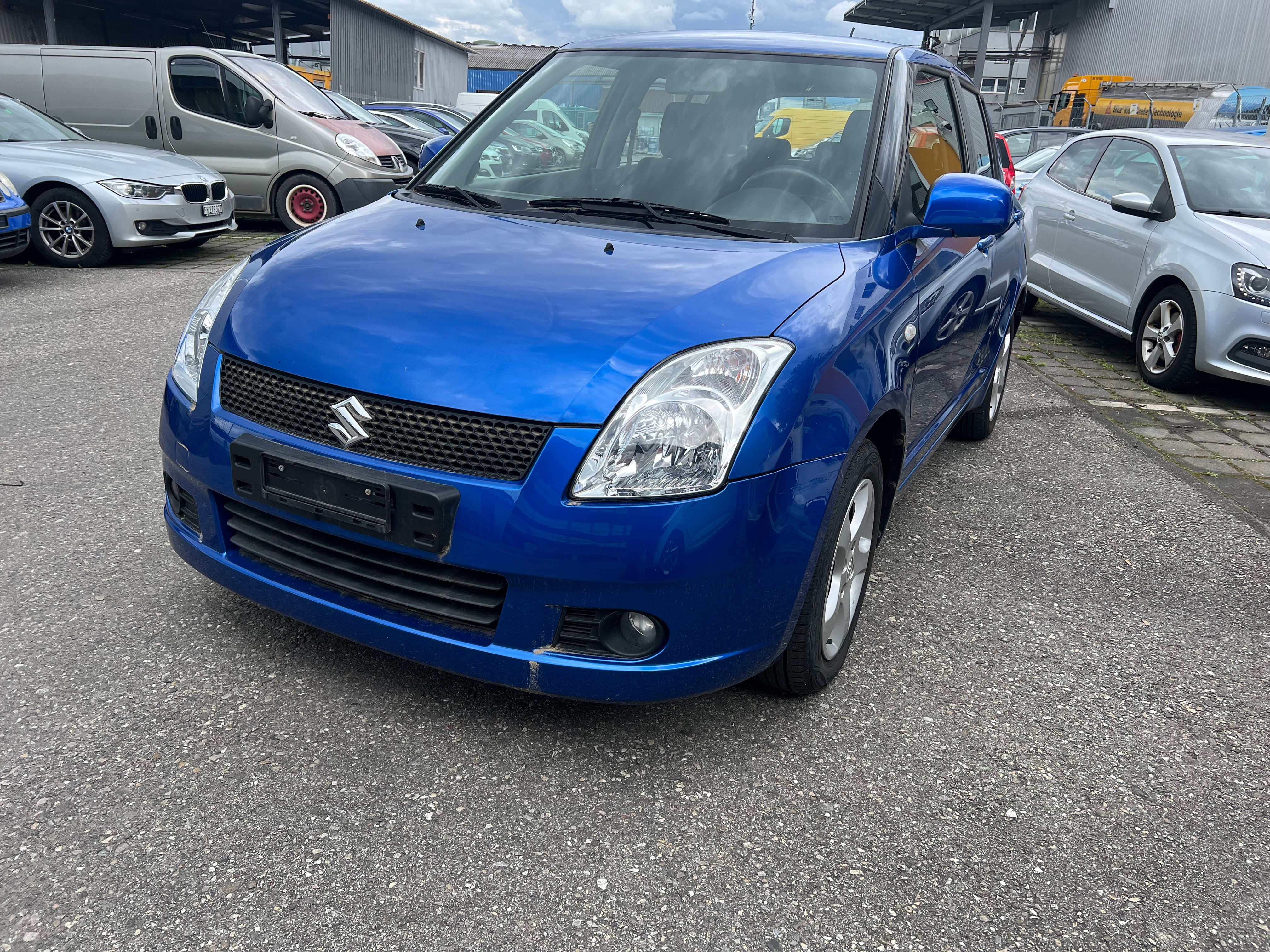 SUZUKI Swift 1.3i 16V GL Top 4x4