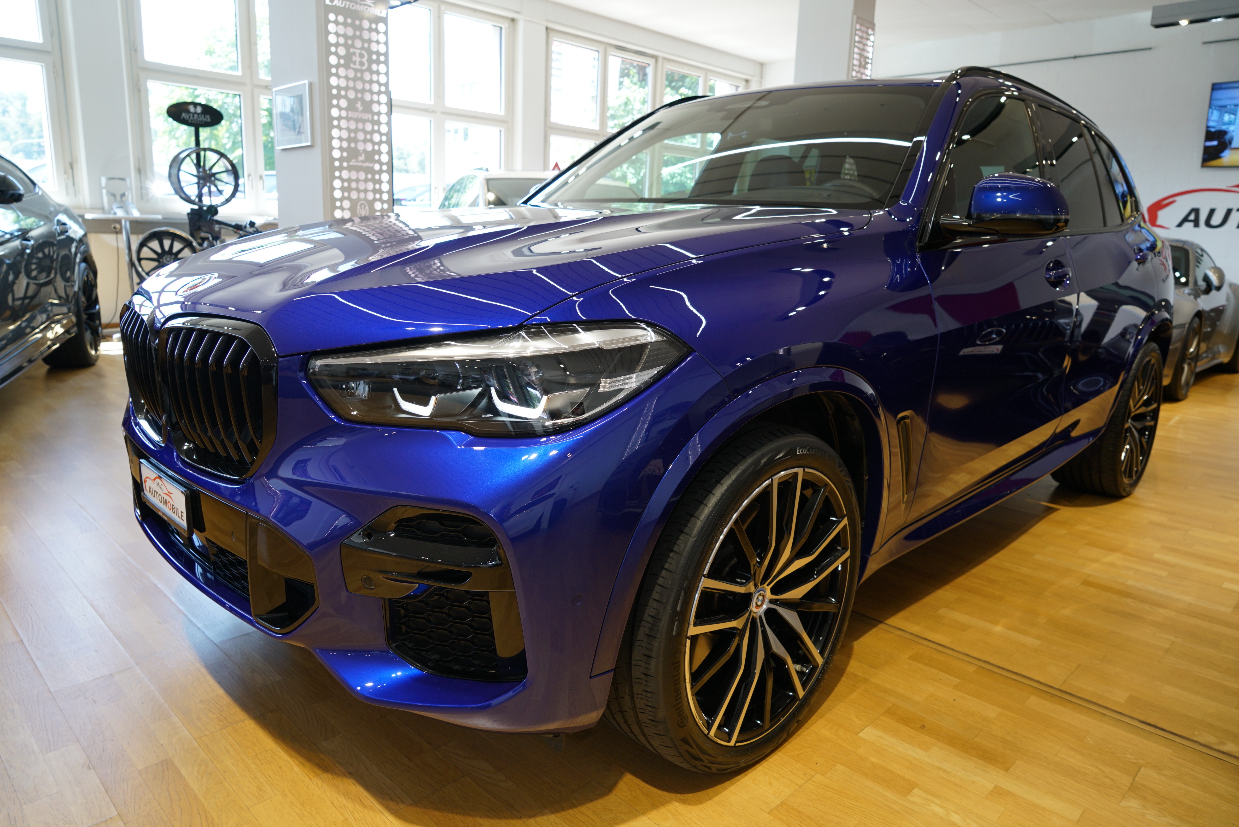 BMW X5 xDrive 48V 40d M Sport Steptronic San Marino Blau