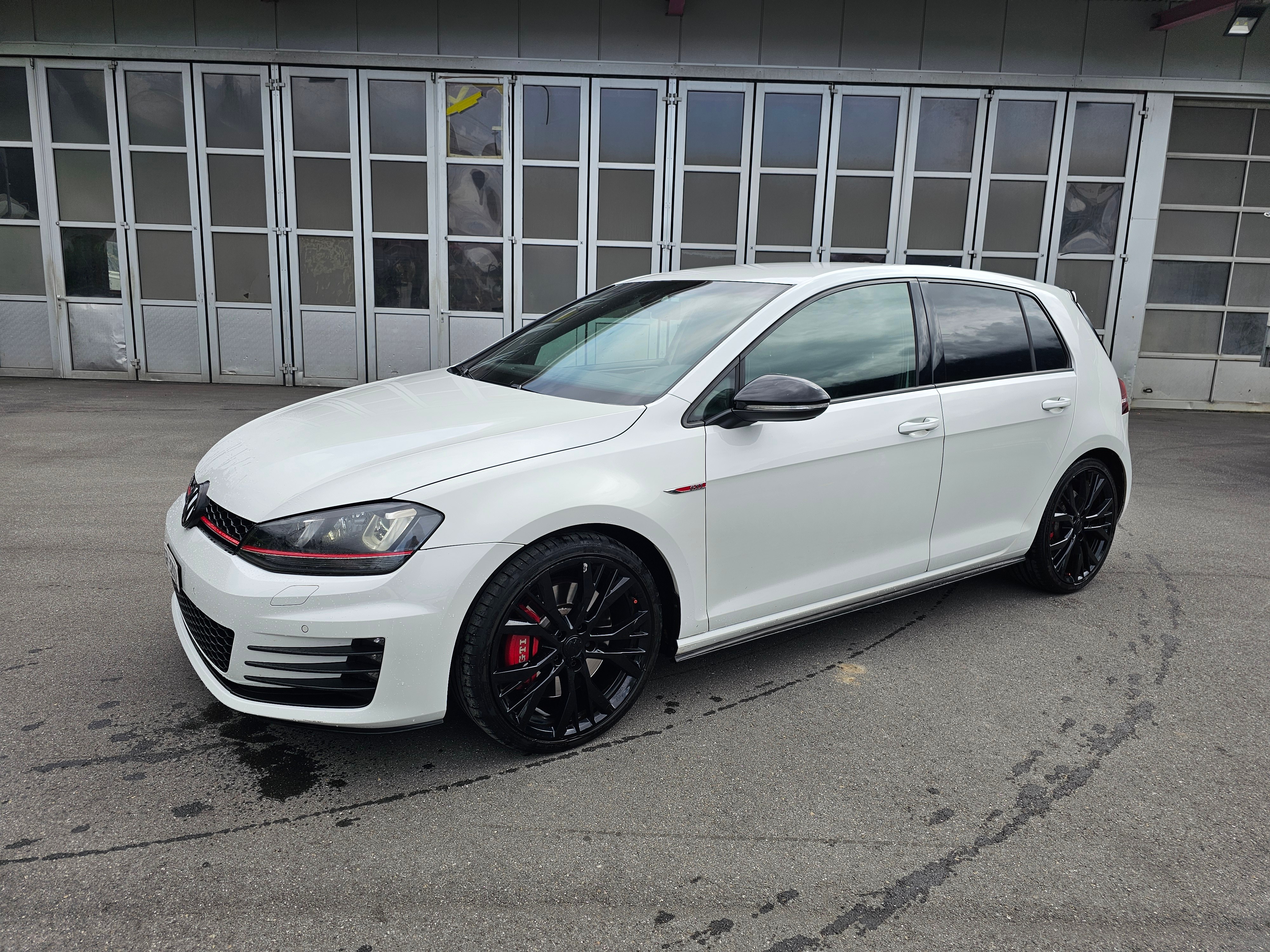 VW Golf 2.0 TSI GTI Performance DSG