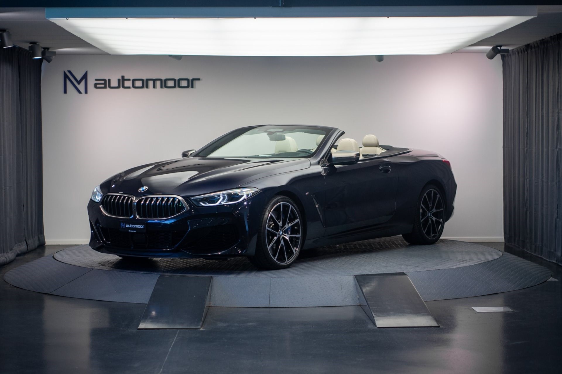 BMW M850 i xDrive Steptronic *B&W Soundsystem* *M-Fahrwerk* *CH-Fahrzeug*