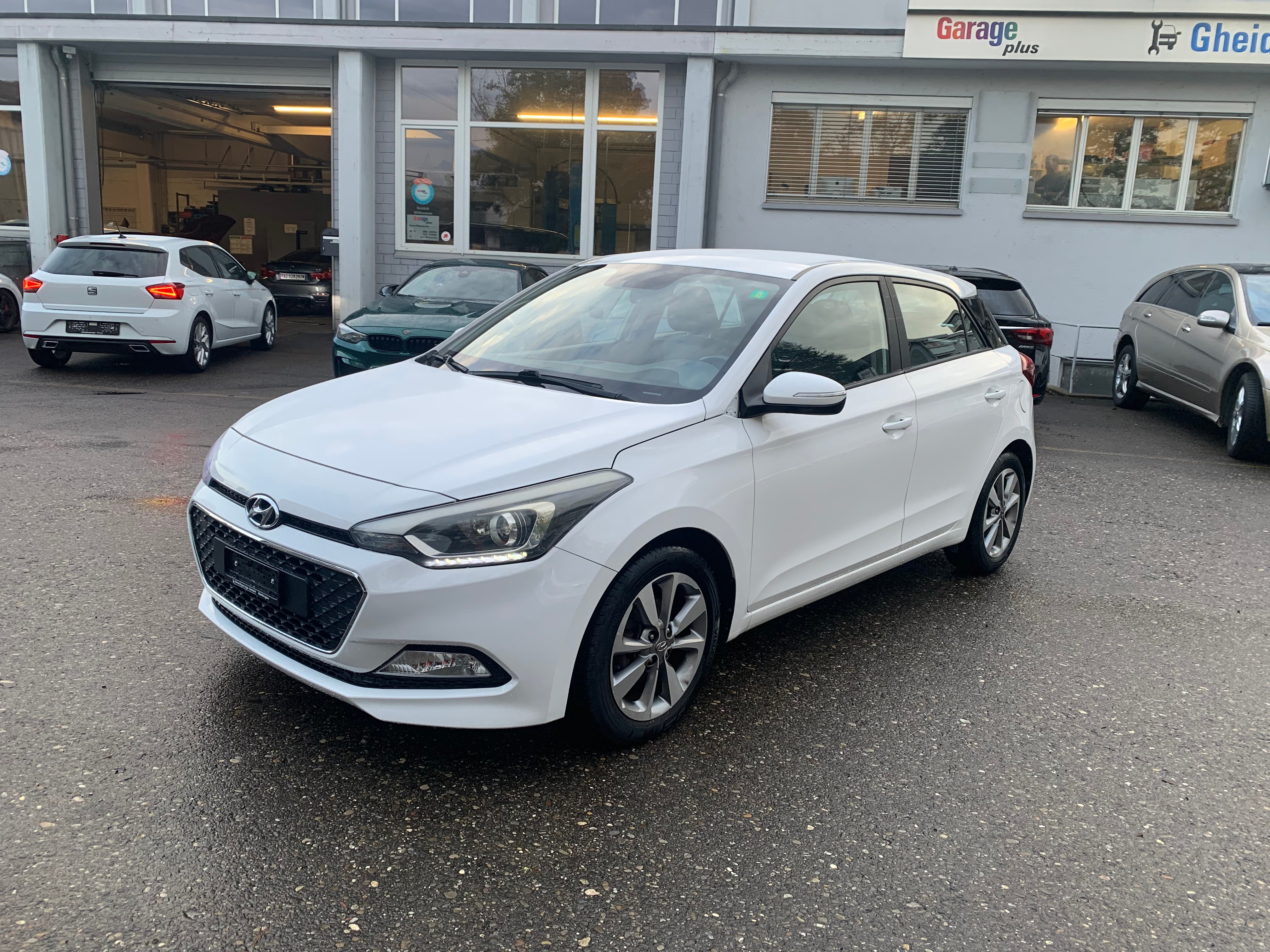 HYUNDAI i20 1.2 Amplia