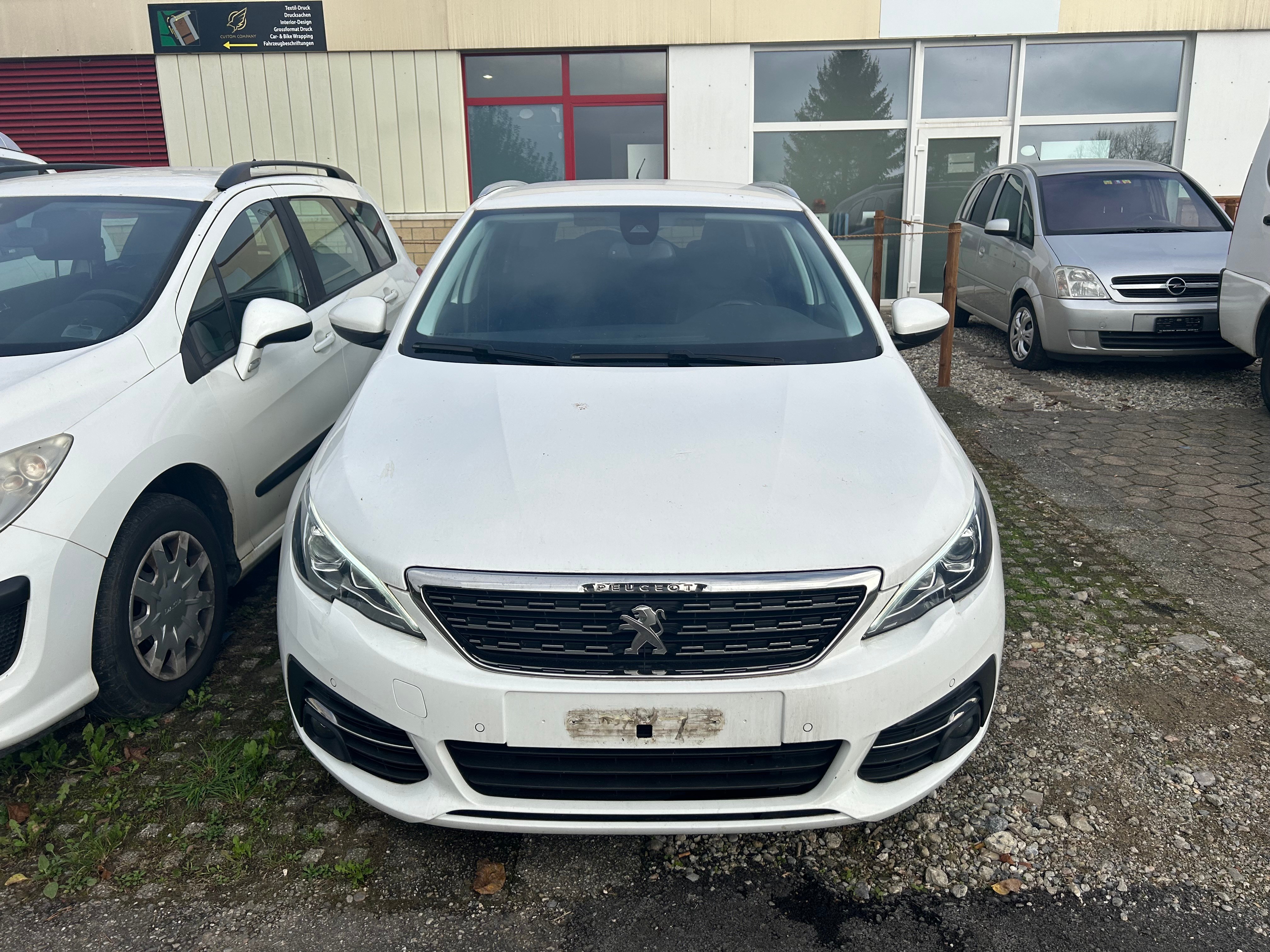 PEUGEOT 308 SW 2.0 BlueHDI Active Automatic