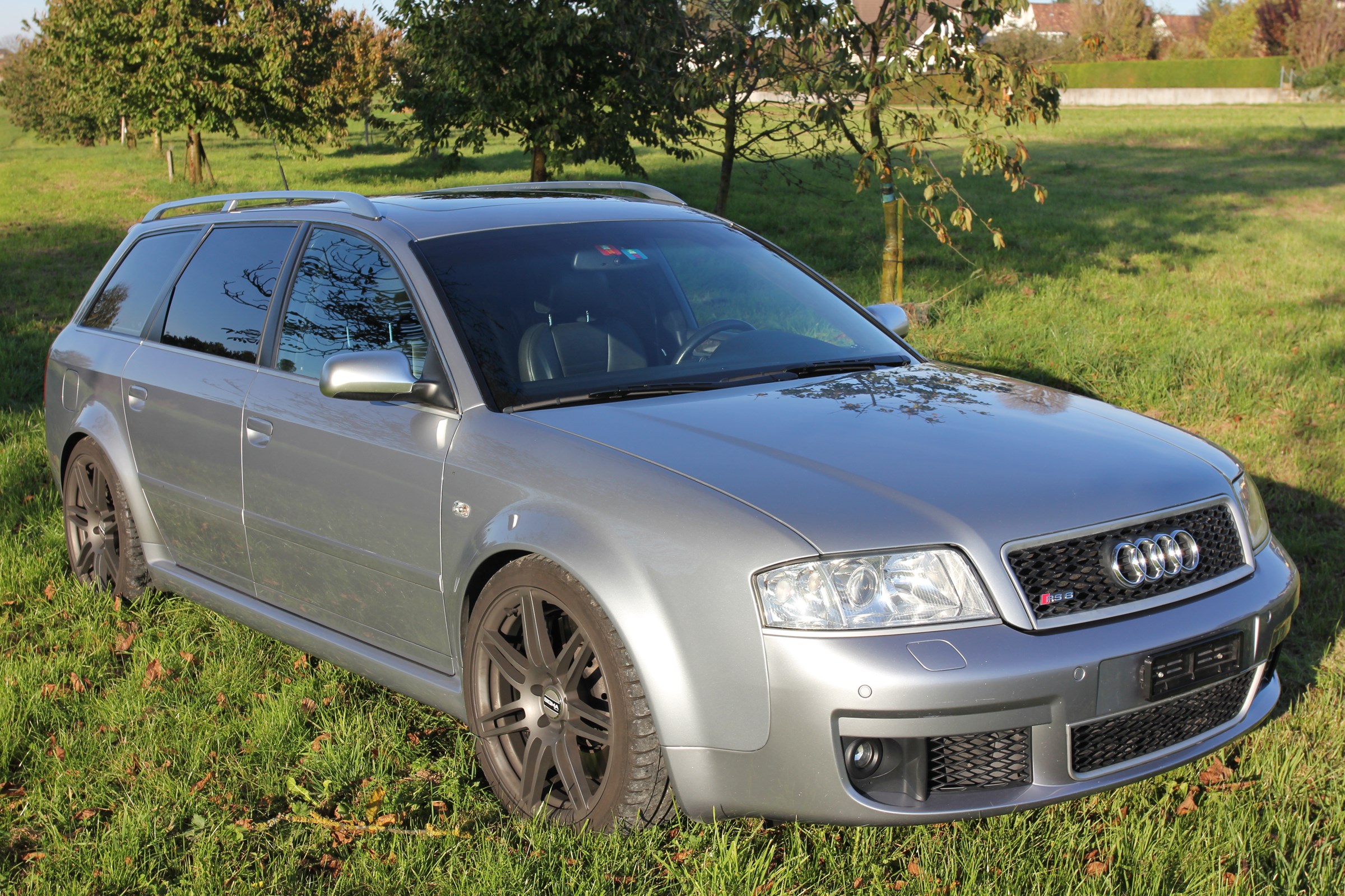 AUDI RS6 Avant quattro tiptronic