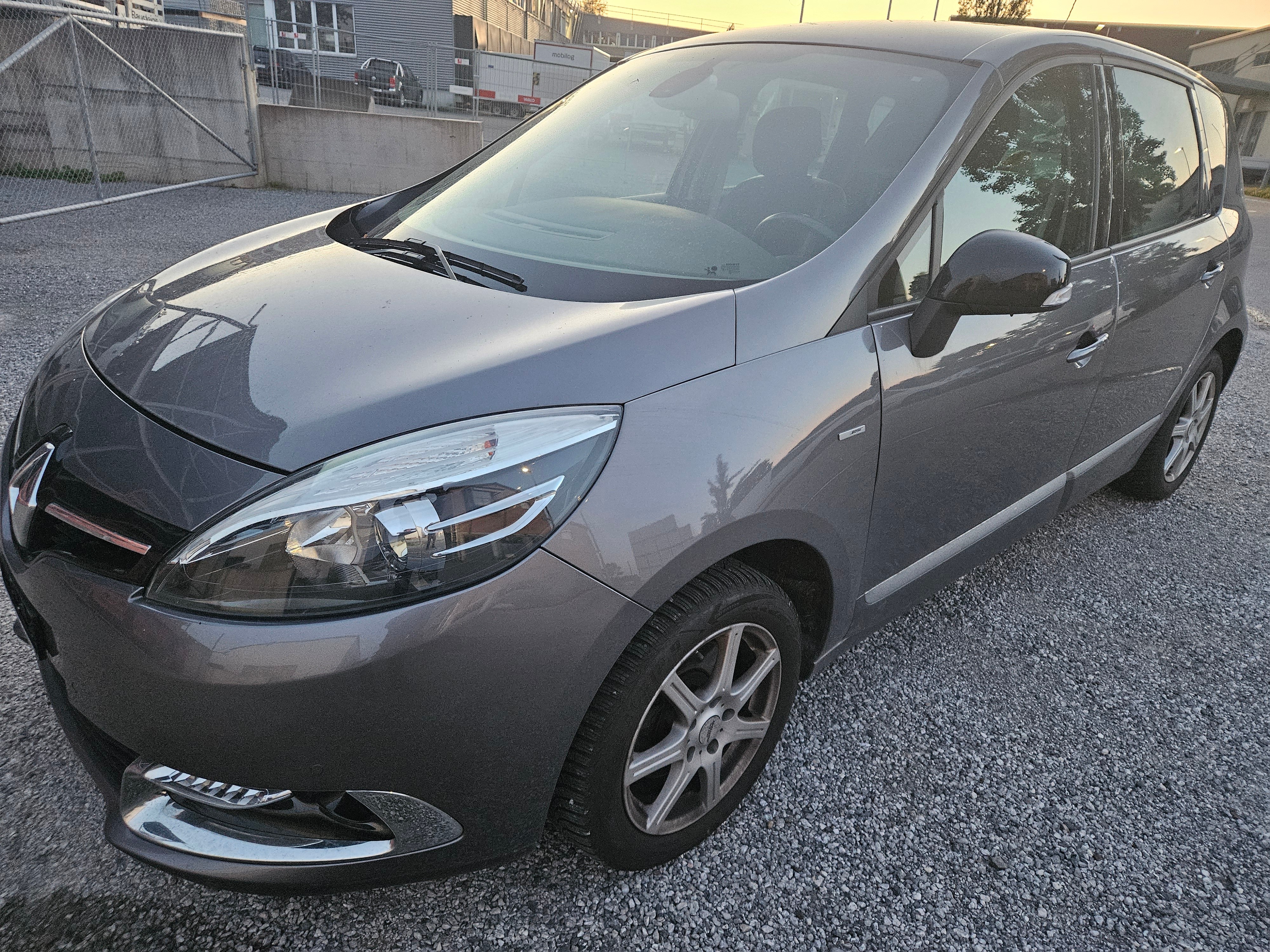 RENAULT Scénic 1.2 16V Turbo Bose