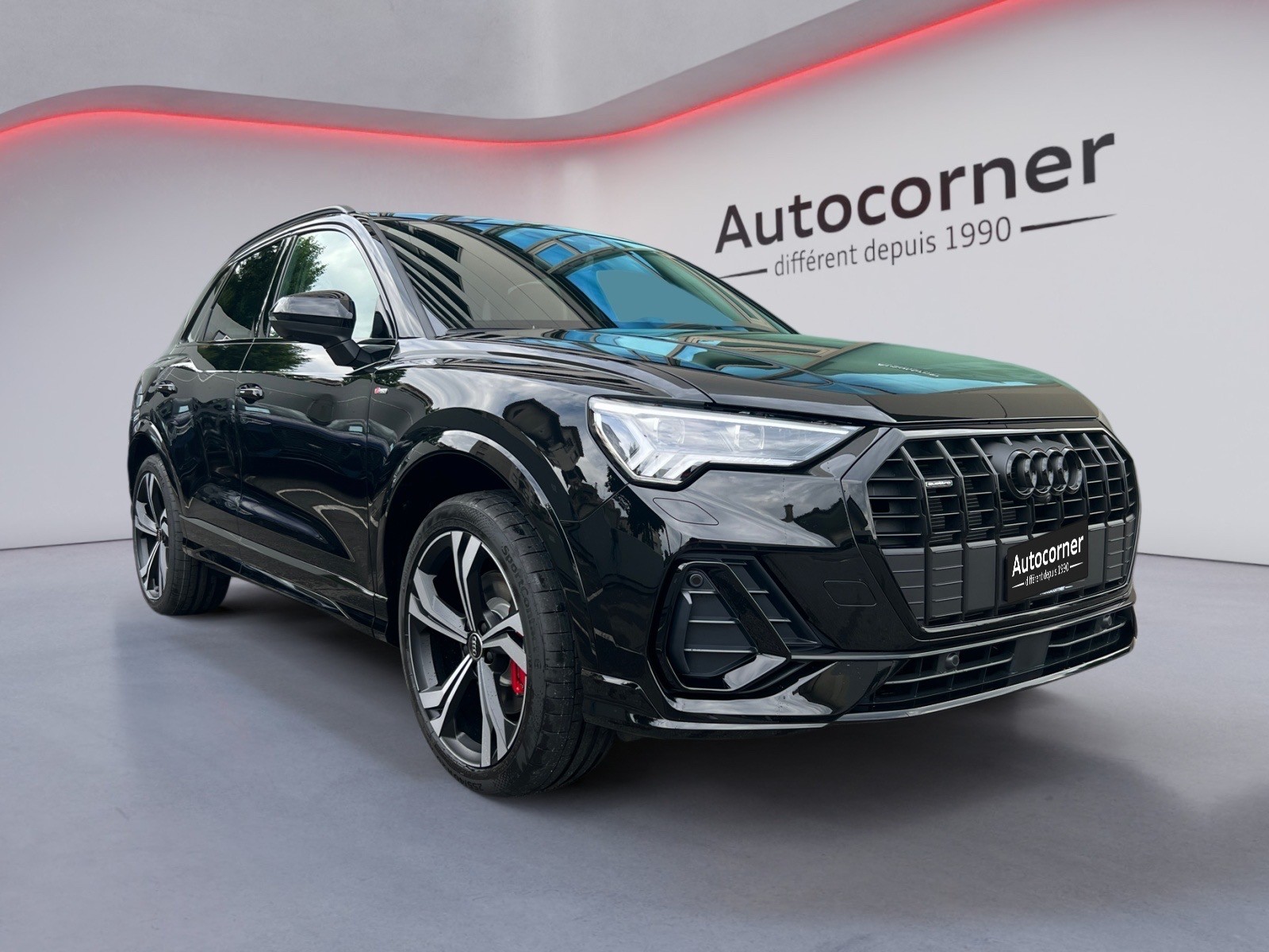 AUDI Q3 40 TFSI S line quattro S-tronic