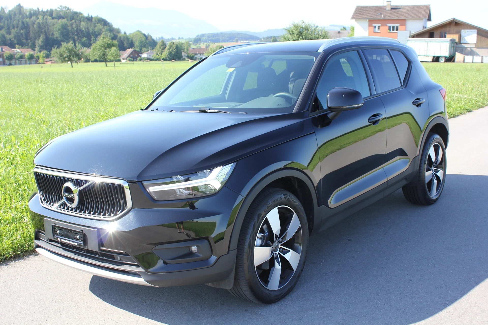 VOLVO XC40 T2 Momentum Light Geartronic