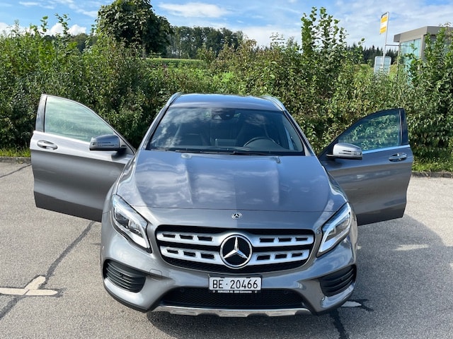 MERCEDES-BENZ GLA 220 AMG Line 4Matic 7G-DCT