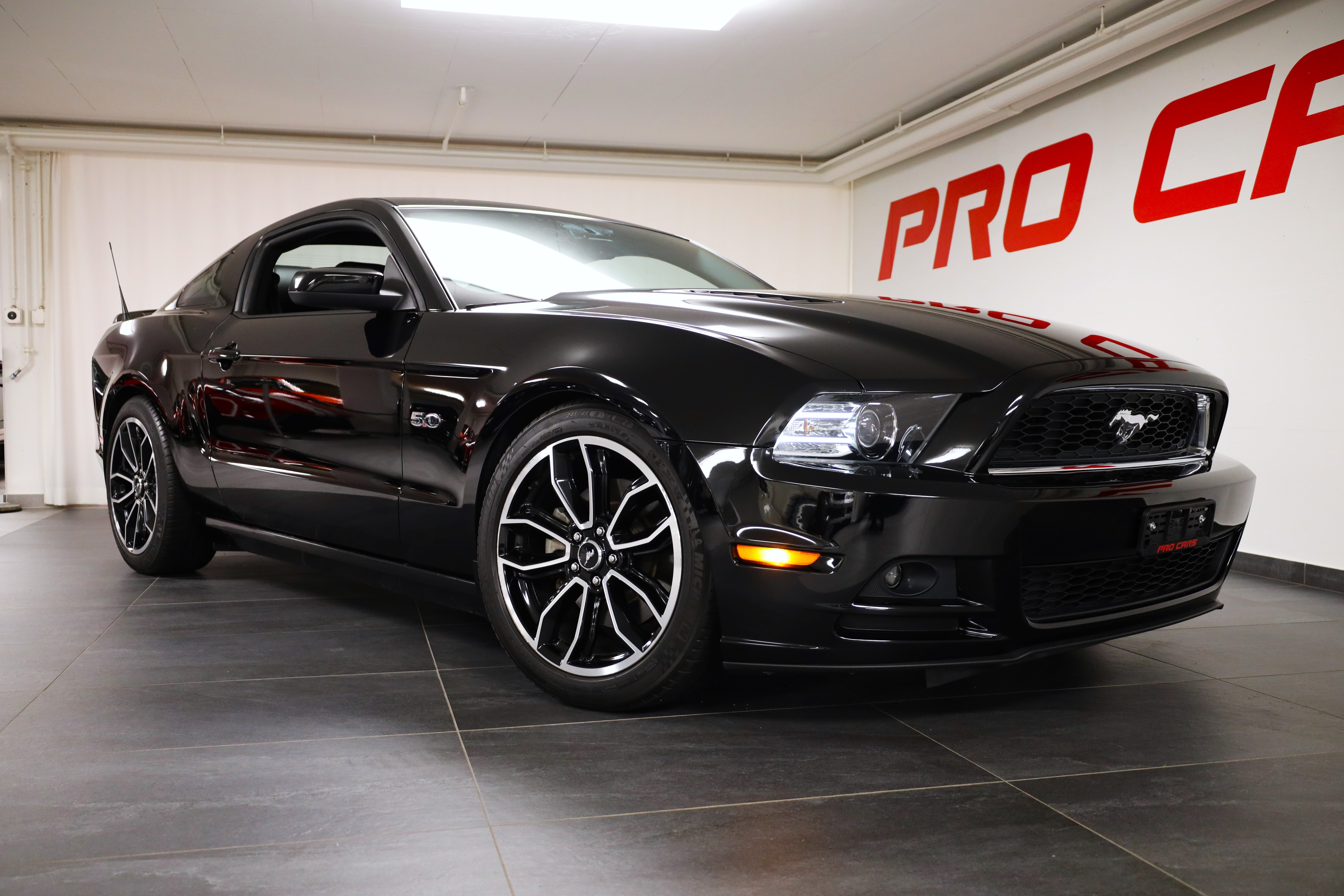 FORD Mustang 5.0 V8 GT 2013-Modell