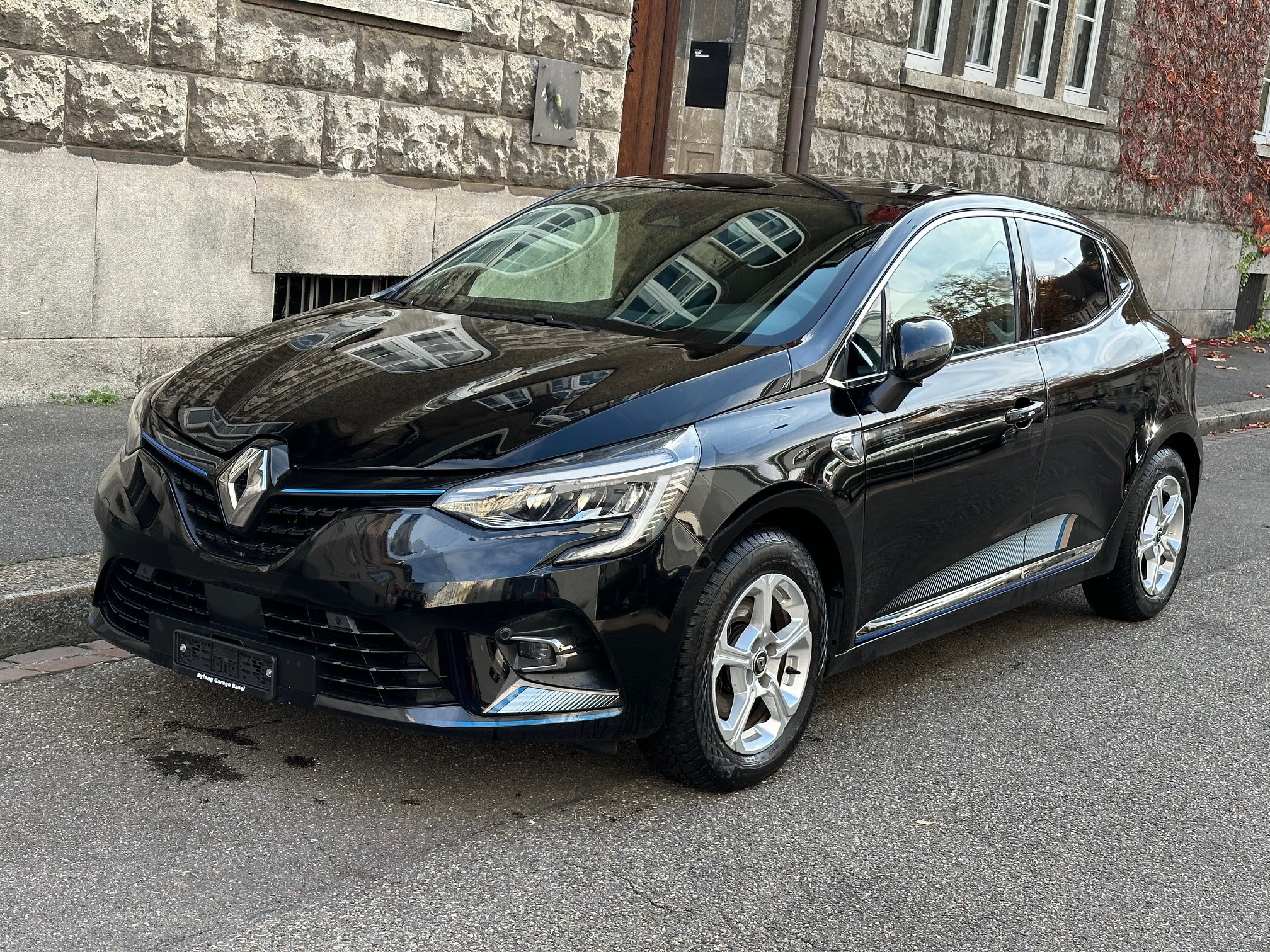 RENAULT Clio 1.6 E-Tech Edition One