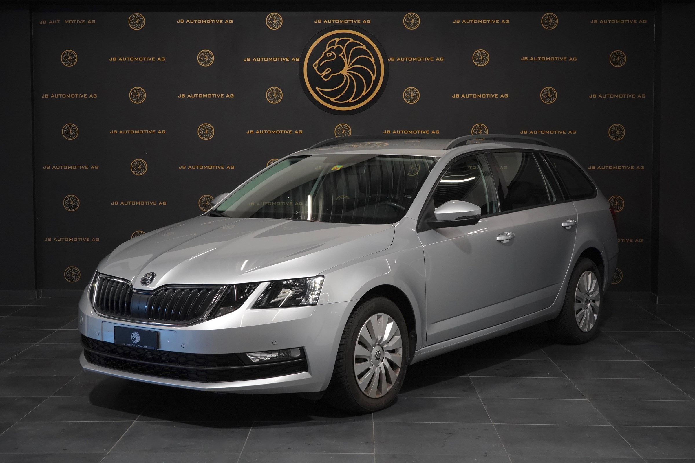 SKODA Octavia Combi 1.6 TDI Active DSG ????