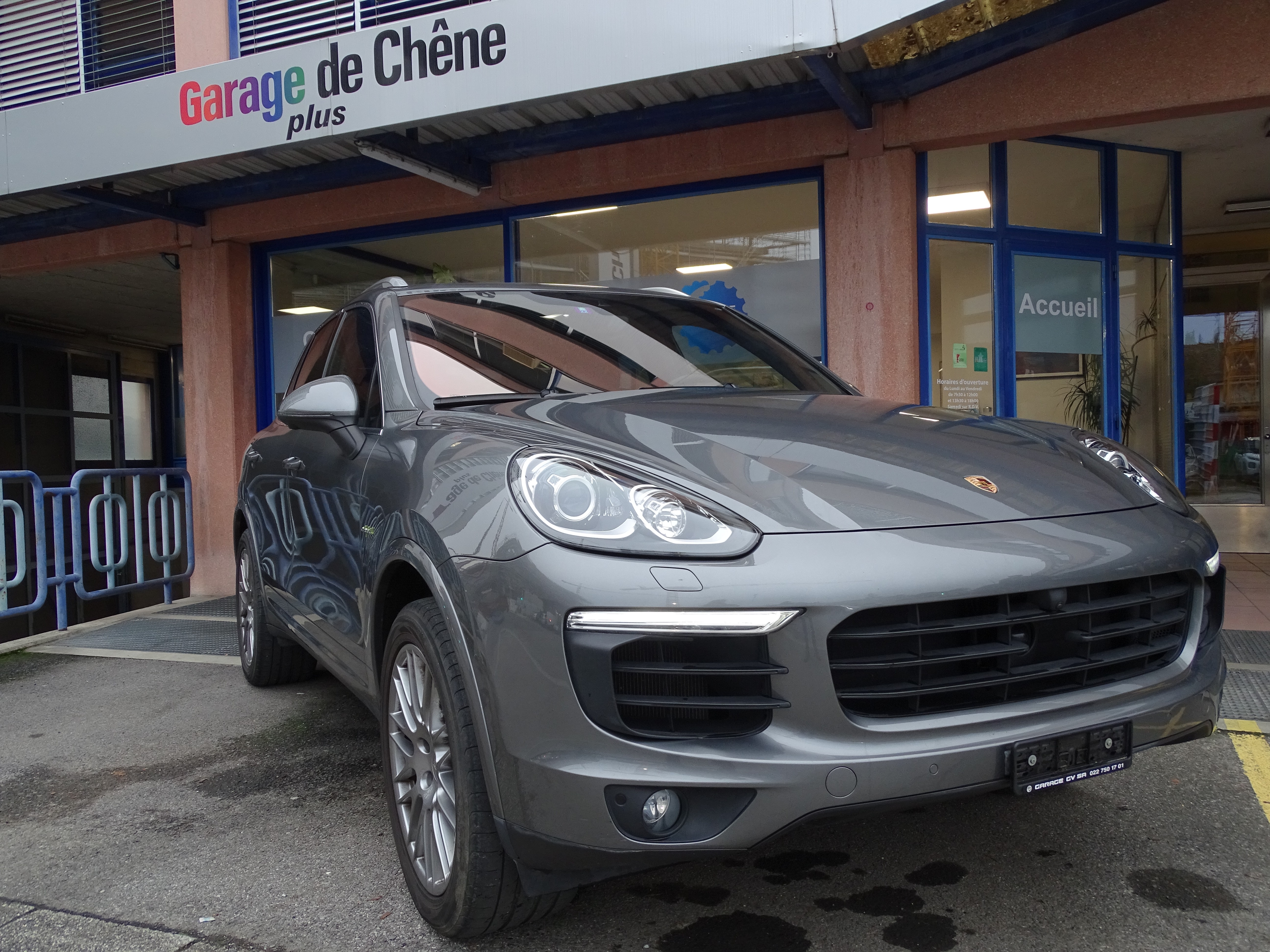 PORSCHE Cayenne S E-Hybrid