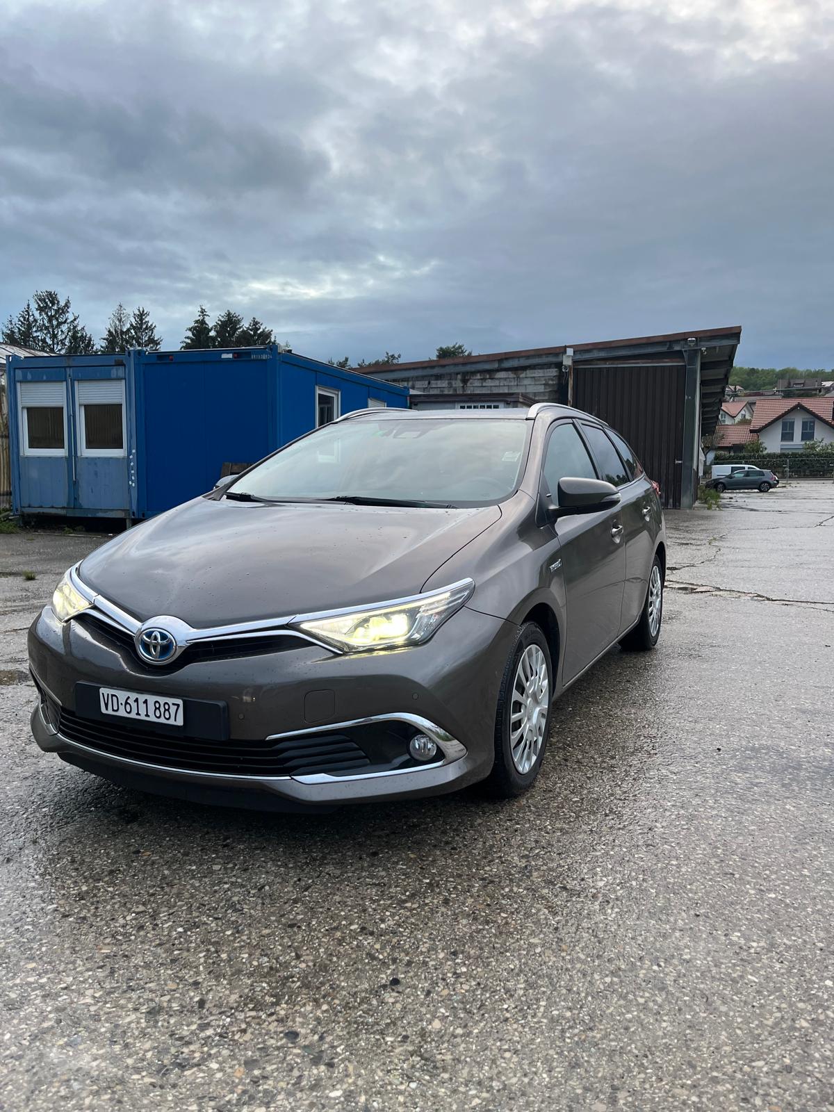 TOYOTA Auris Touring Sports 1.8 HSD Comfort e-CVT