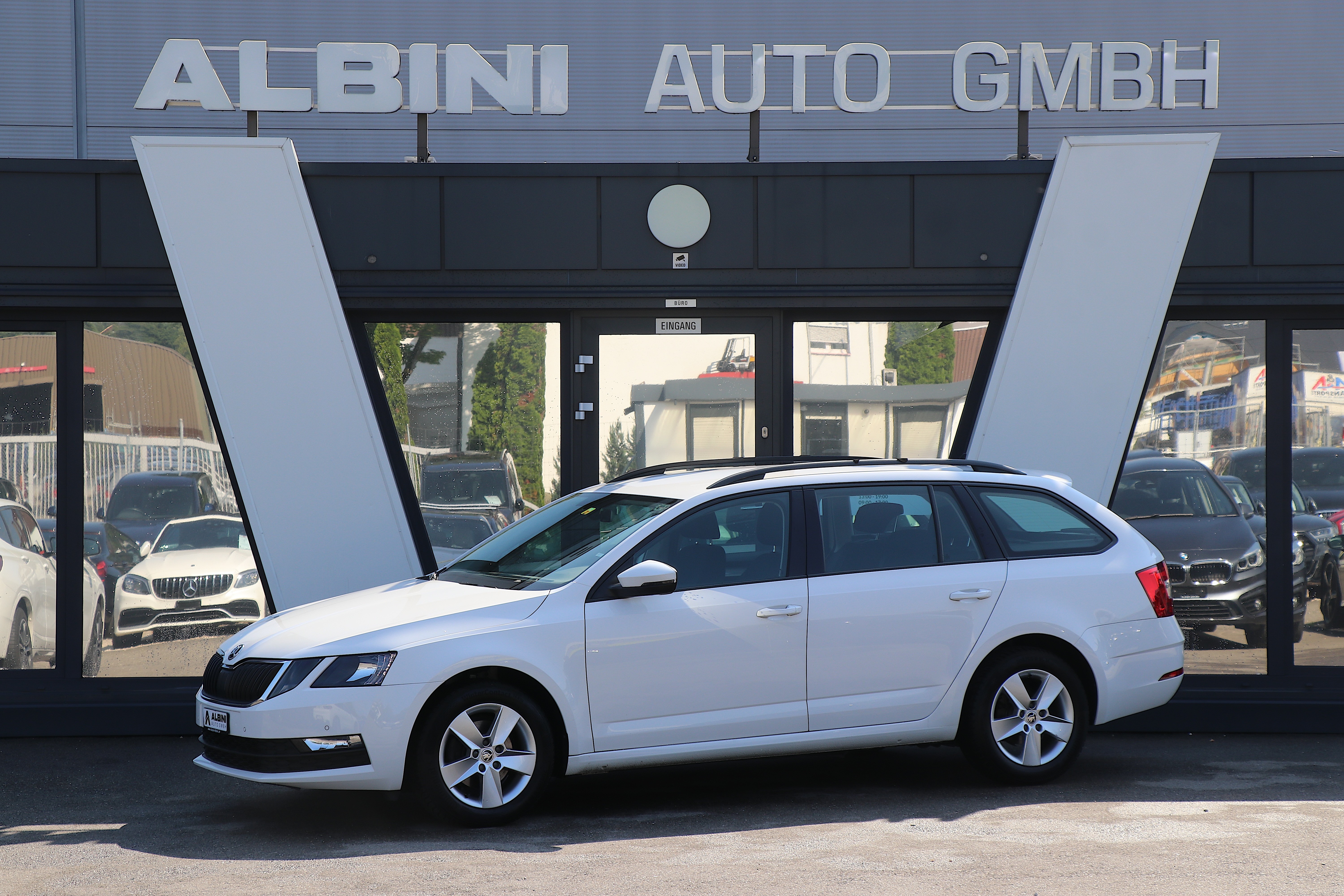 SKODA Octavia Combi 2.0 TDI Ambition DSG