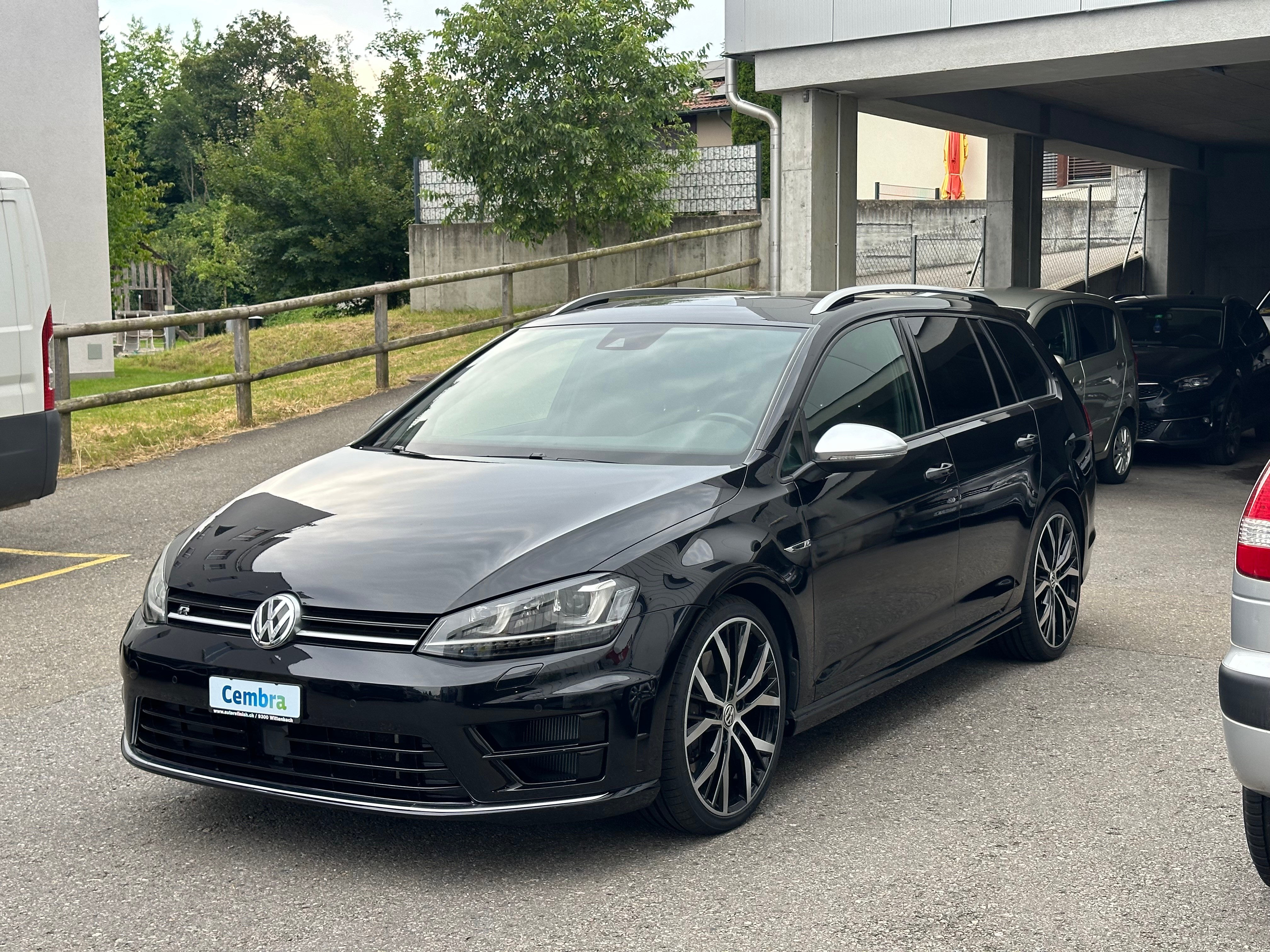 VW Golf Variant 2.0 TSI R 4 Motion DSG