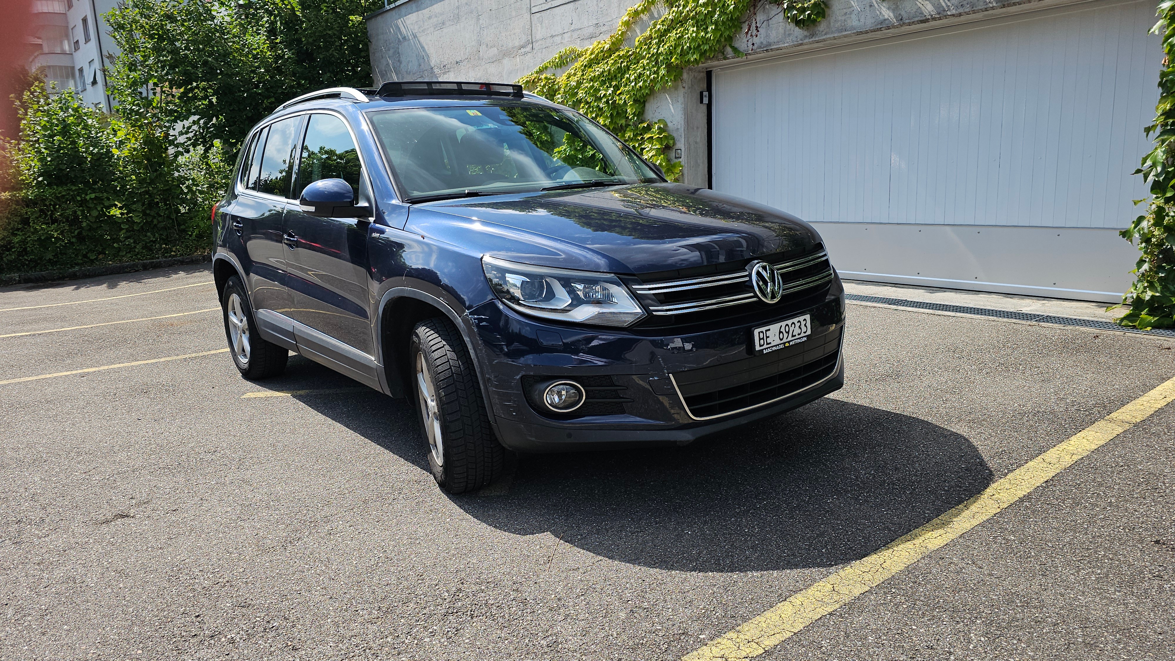 VW TIGUAN Limusine SUV