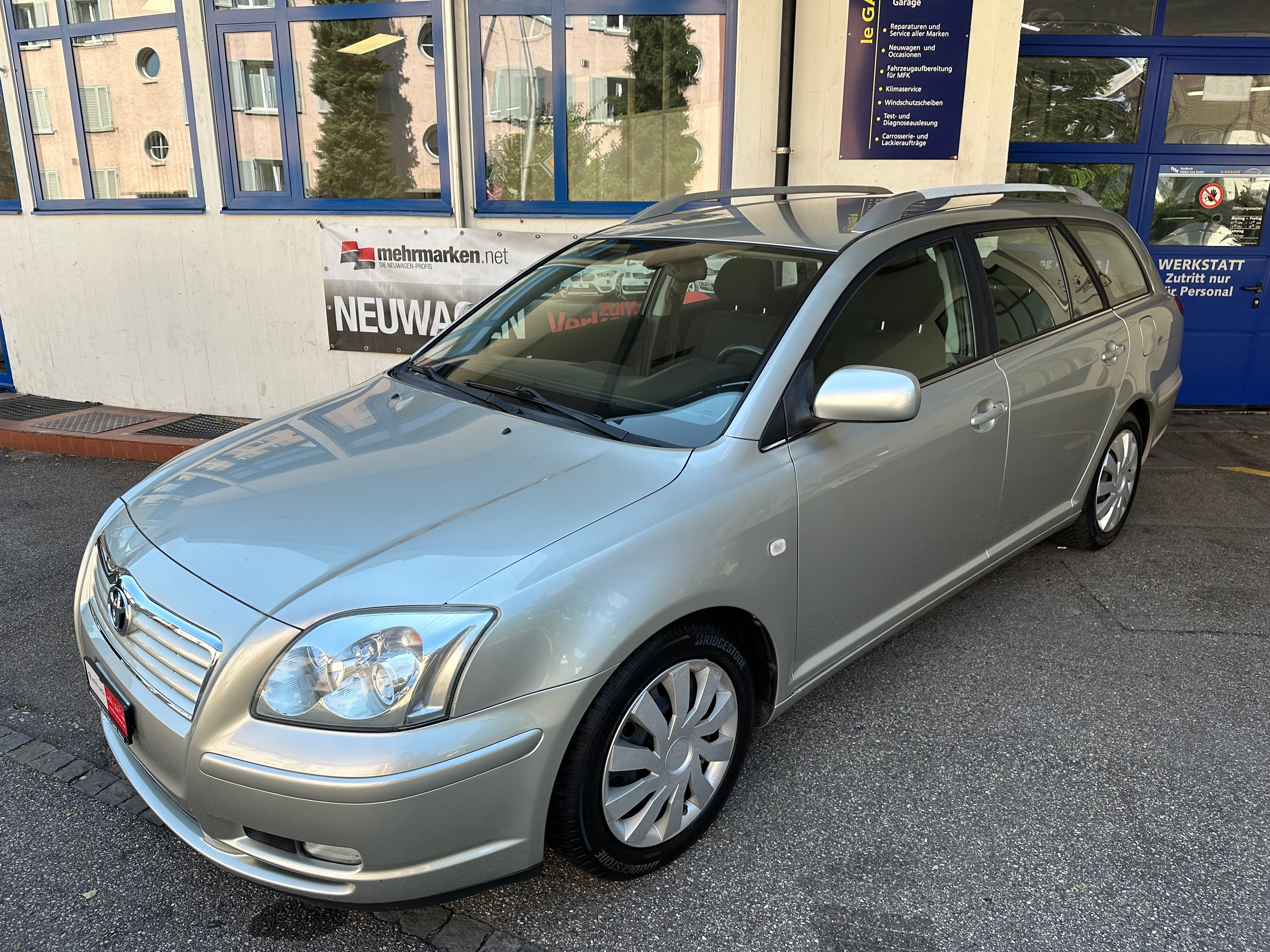 TOYOTA Avensis 2.0 D4 VVT-i Linea Sol Sportswagon