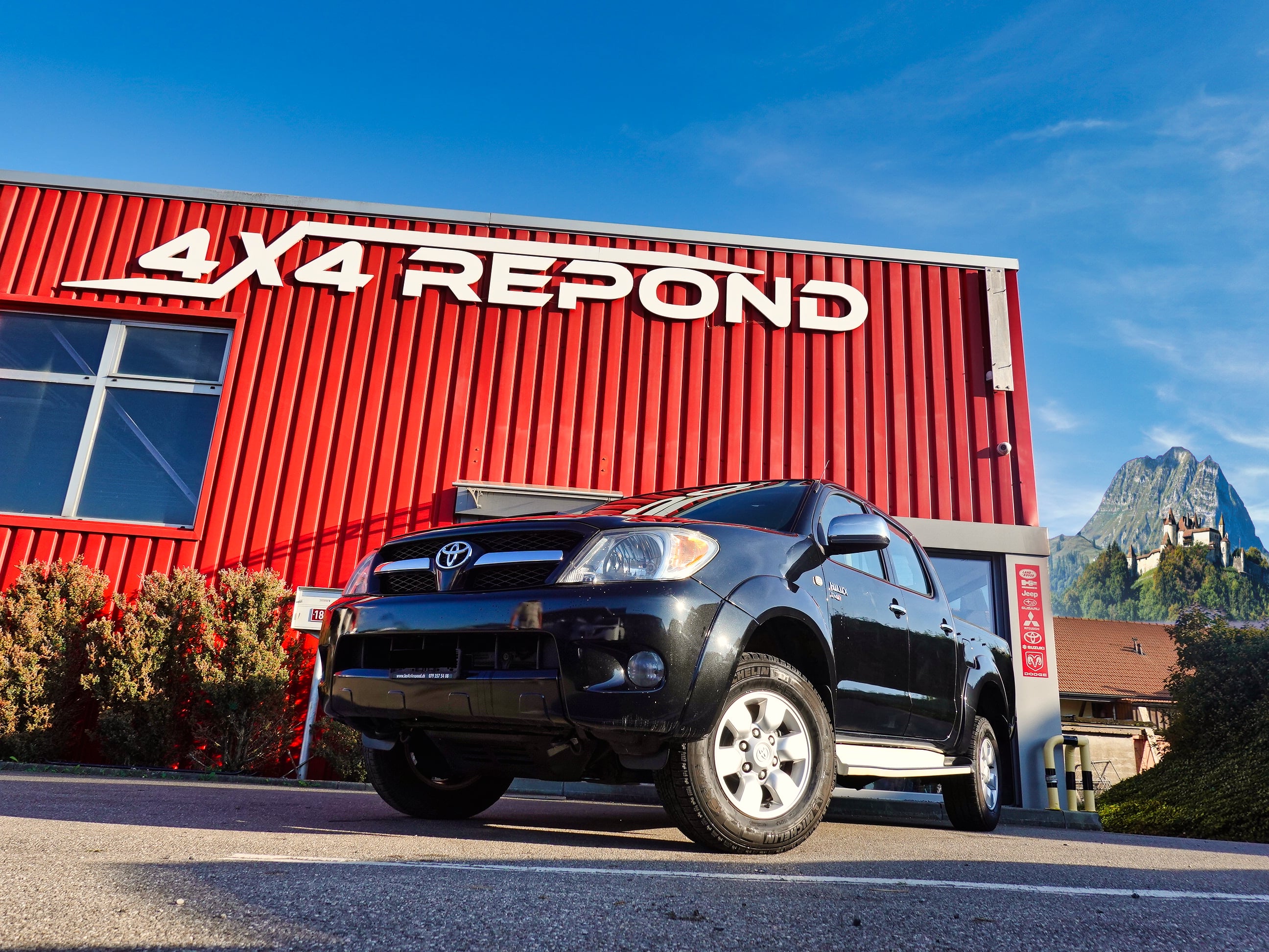 TOYOTA Hilux 4x4 DoubleCab LineaLuna