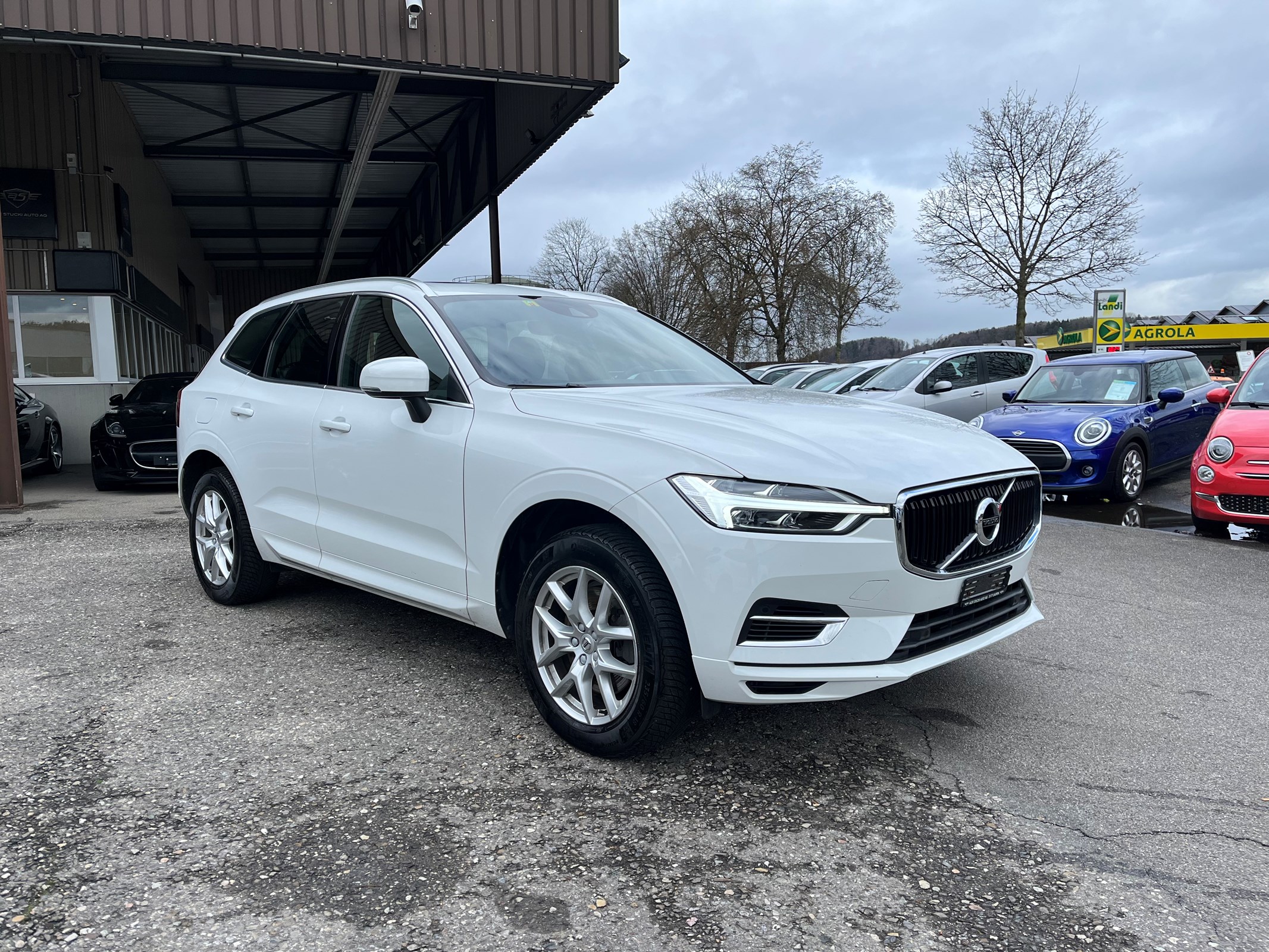 VOLVO XC60 T8 eAWD Momentum Geartronic