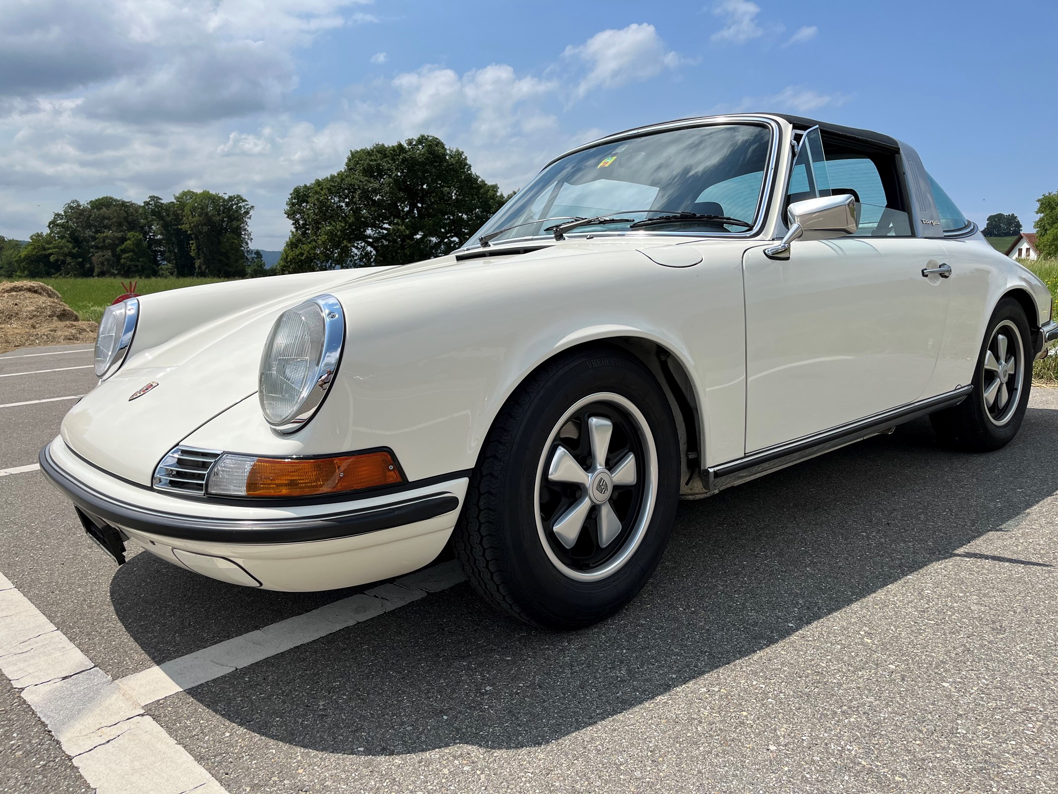 PORSCHE 911 2.4 E Targa Ölklappe (F-Modell)