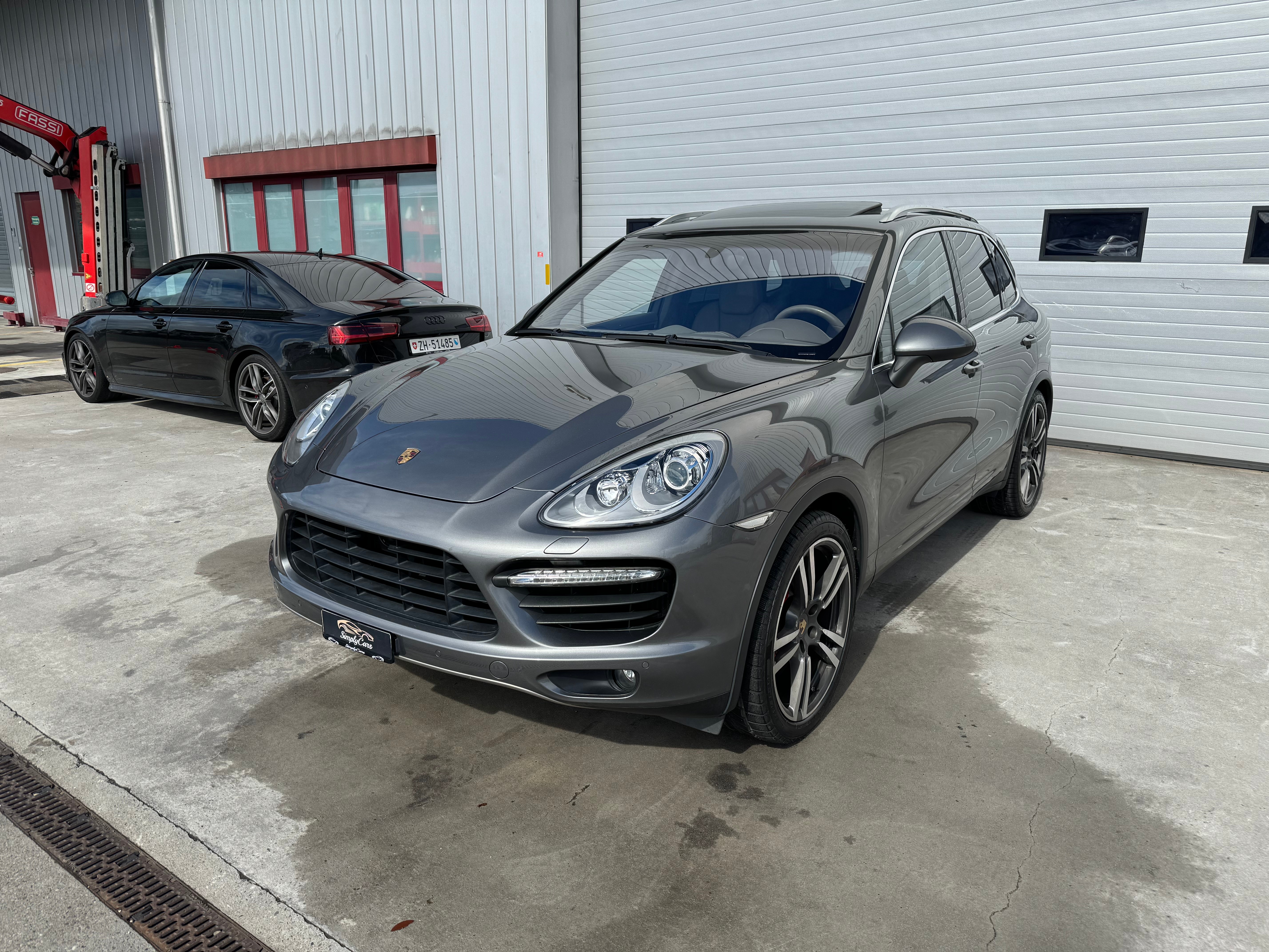 PORSCHE Cayenne Turbo