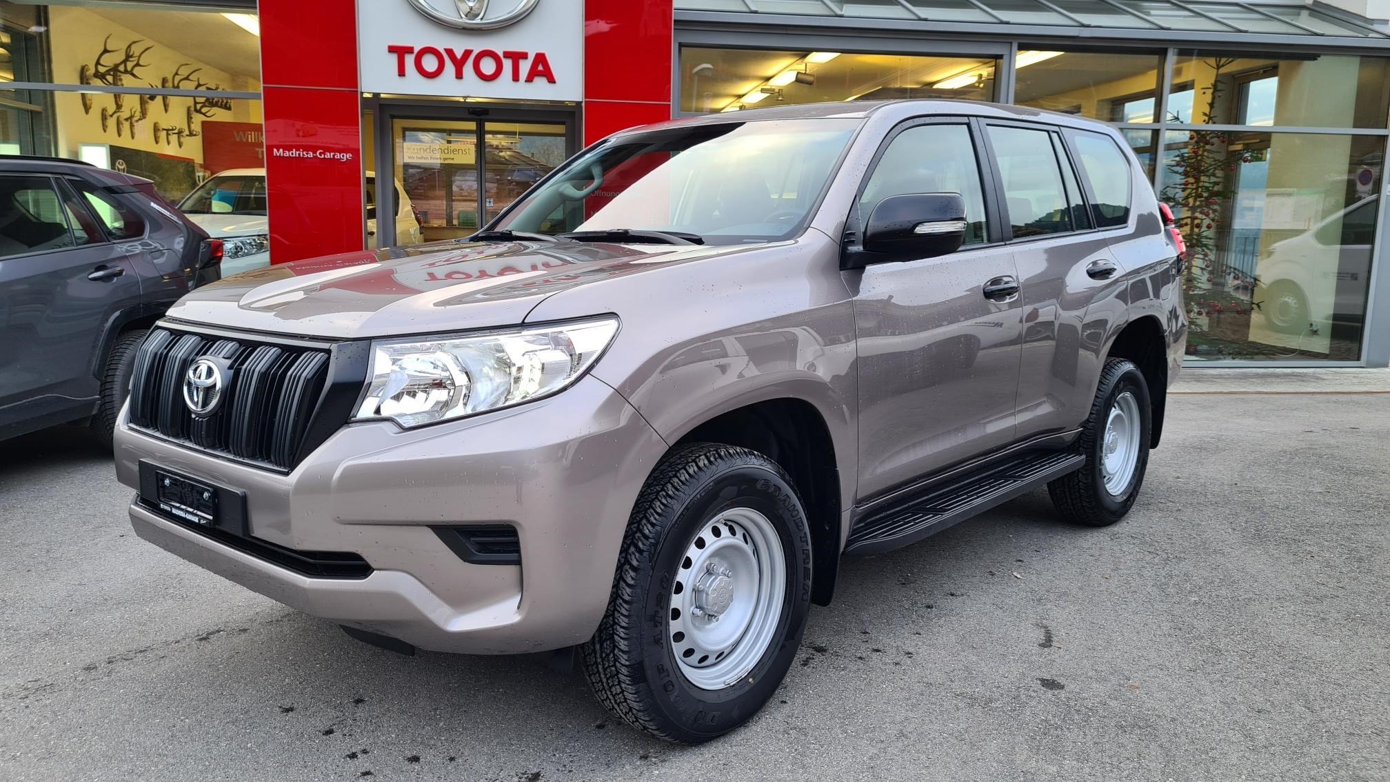 TOYOTA Land Cruiser 2.8 D 204 Active