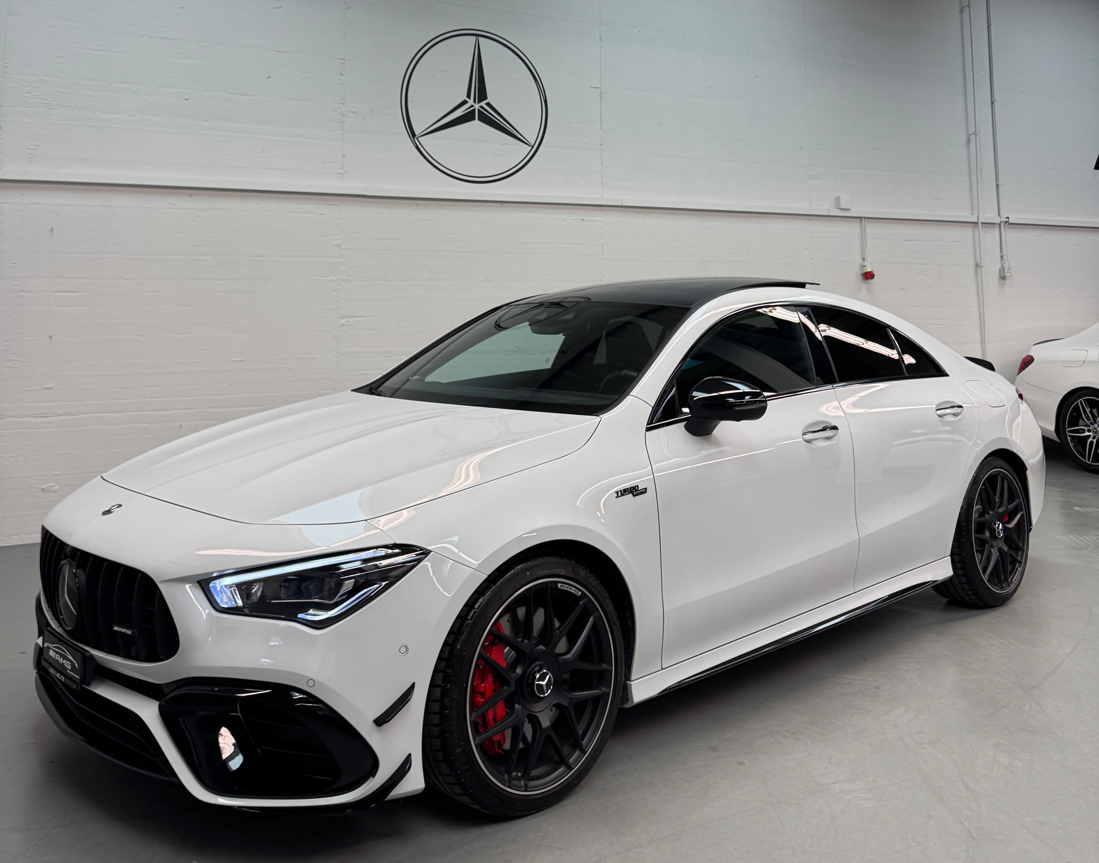 MERCEDES-BENZ CLA 45 S AMG Limited White Black Performance 4Matic+ 8G-DCT CH-Fahrzeug 530PS