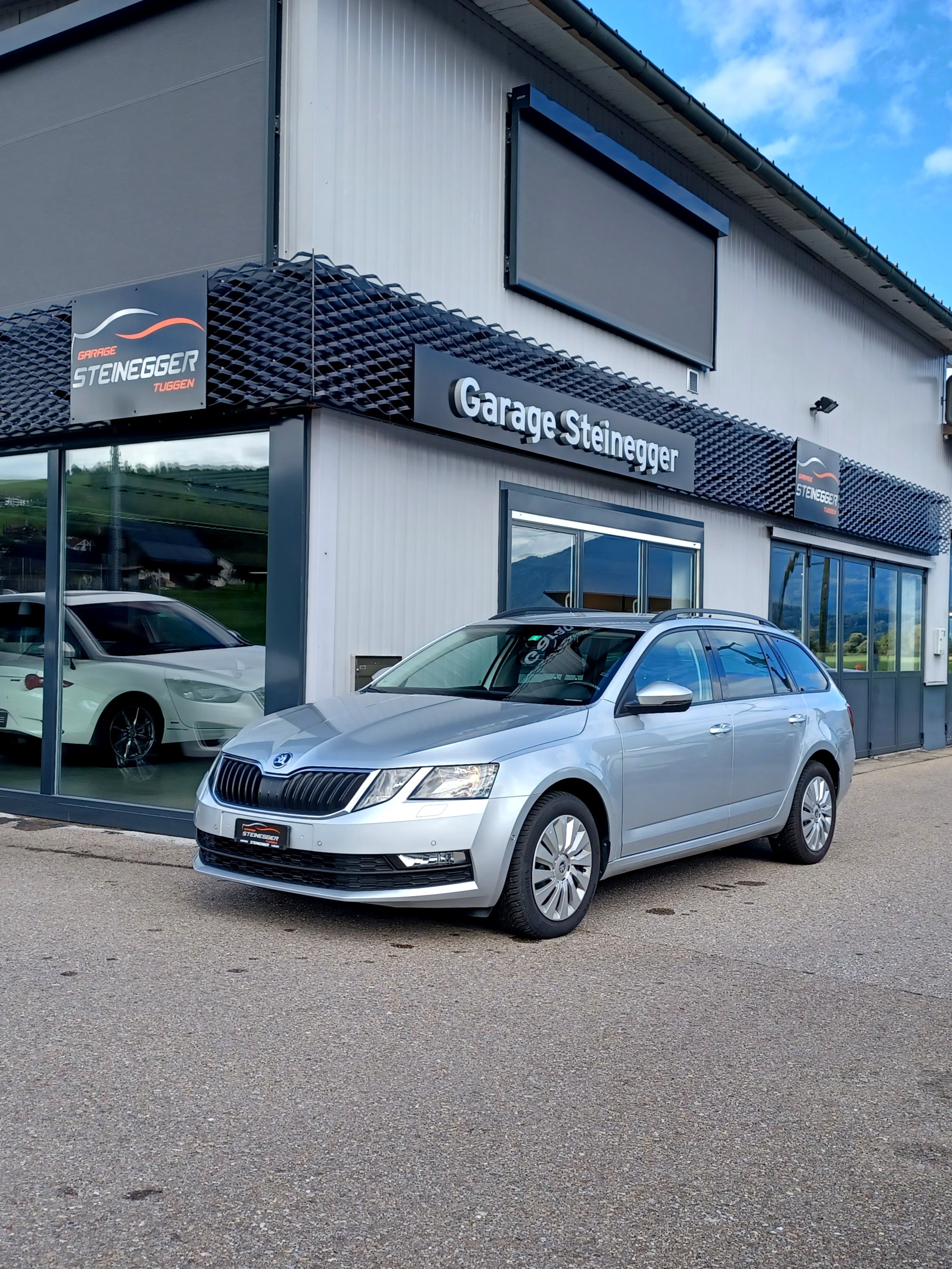 SKODA Octavia Combi 2.0 TDI Ambition 4x4 DSG +Anhängerkpl.