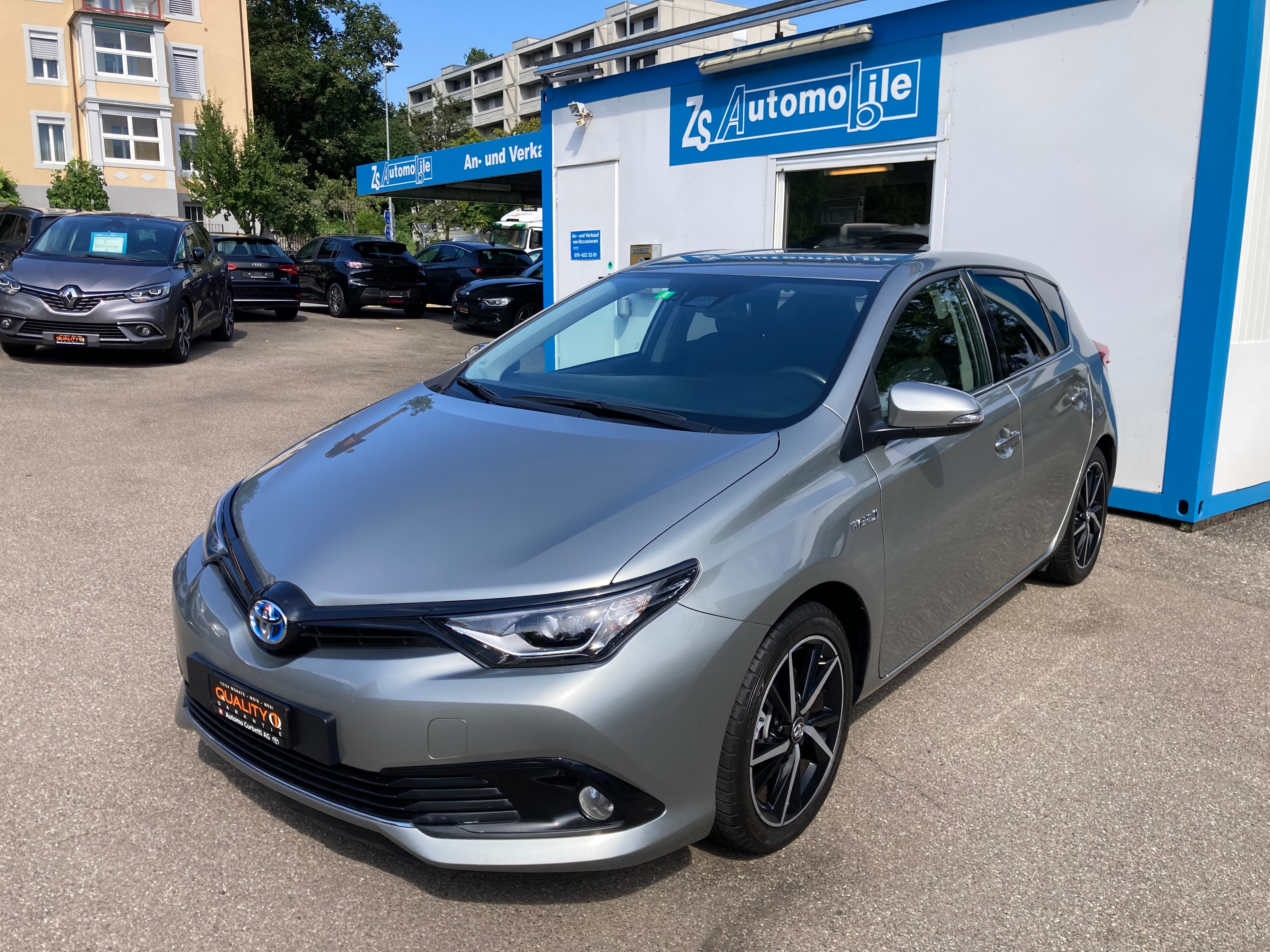 TOYOTA Auris 1.8 HSD Trend e-CVT