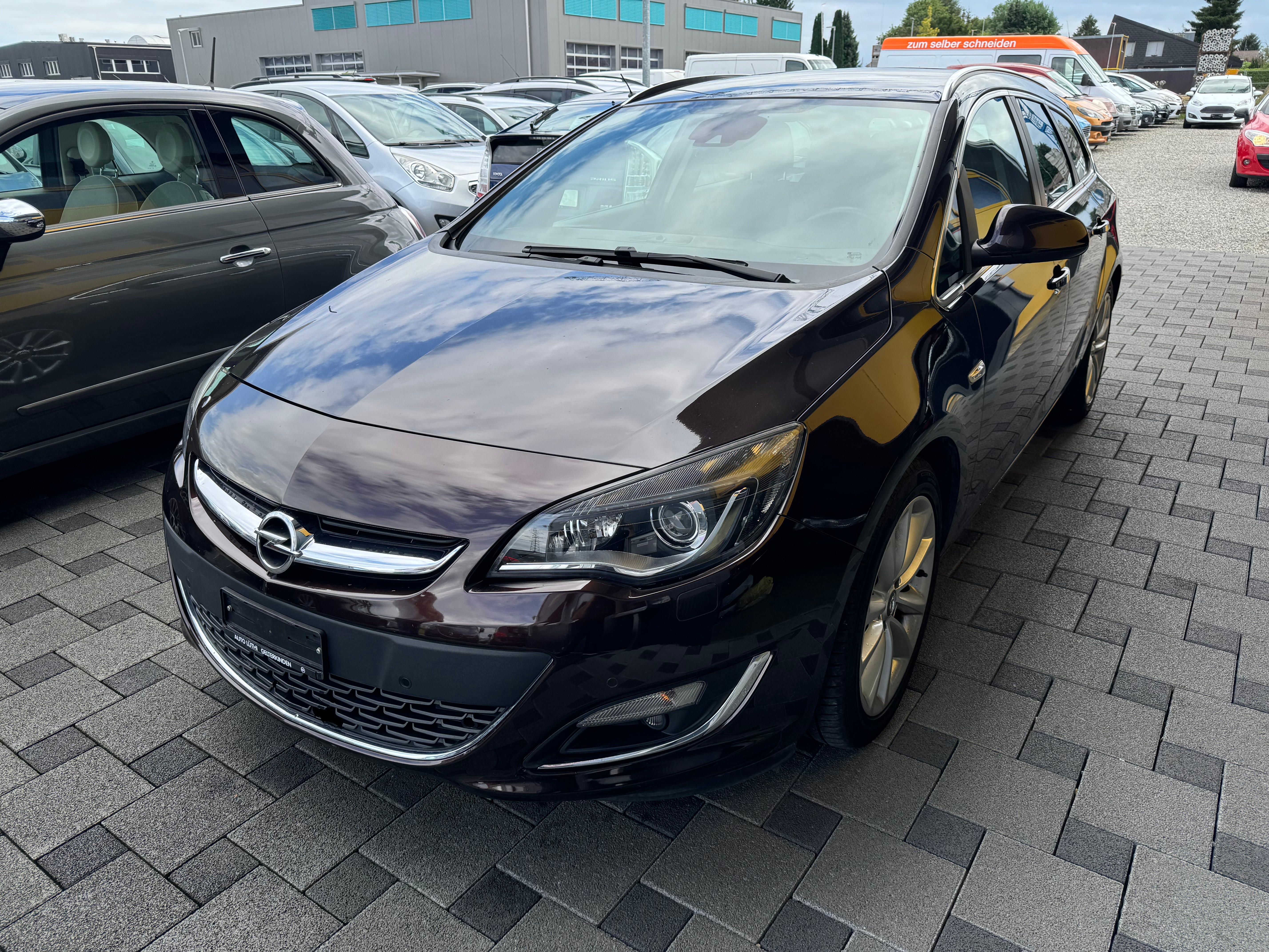 OPEL Astra SportsTourer 2.0 CDTi Cosmo Automatic