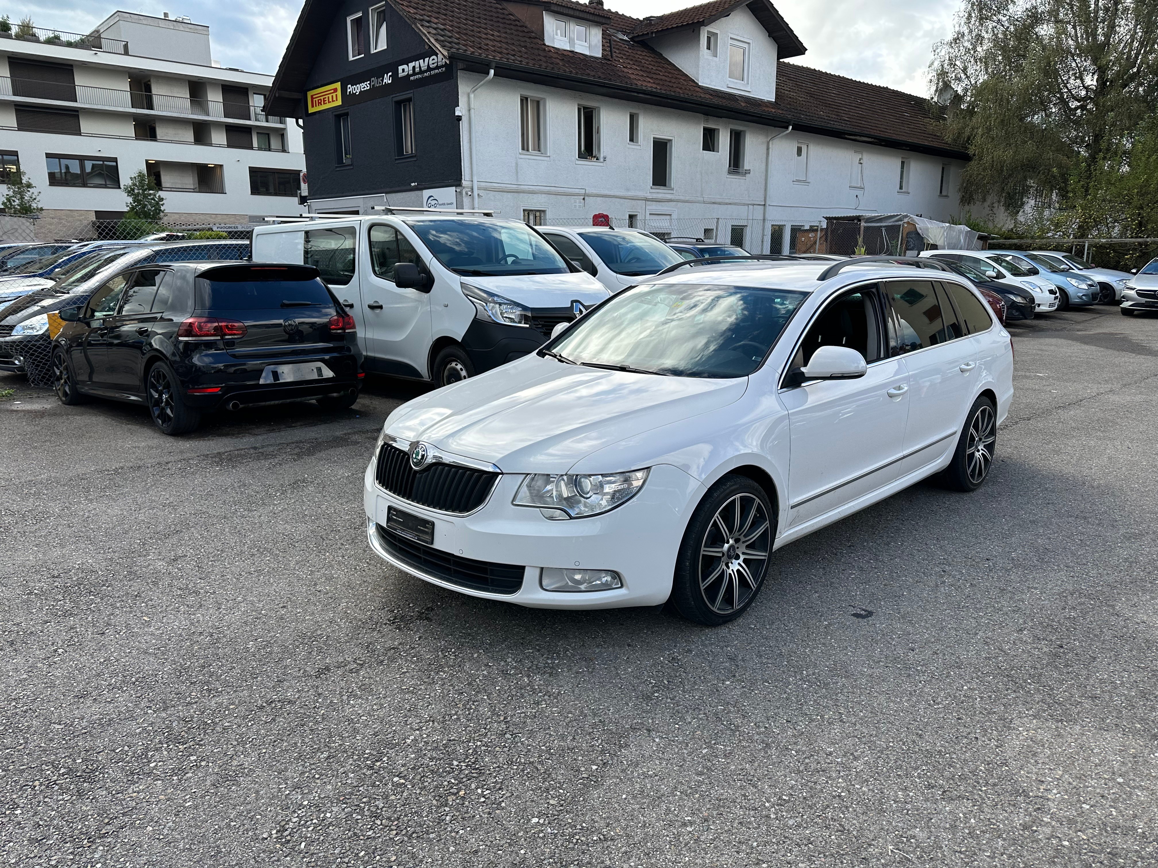 SKODA Superb Combi 2.0 TSI Elegance DSG