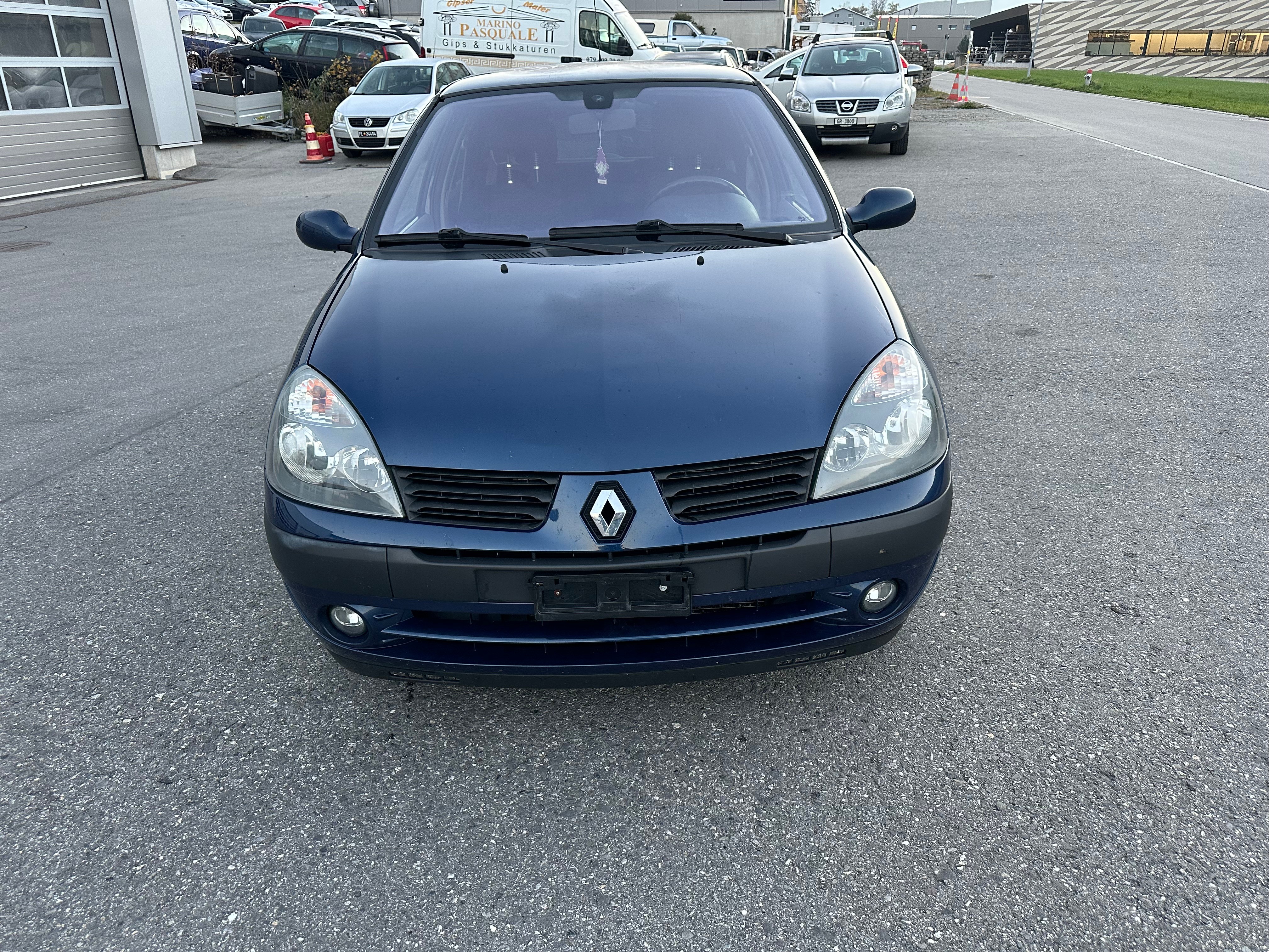 RENAULT CLIO