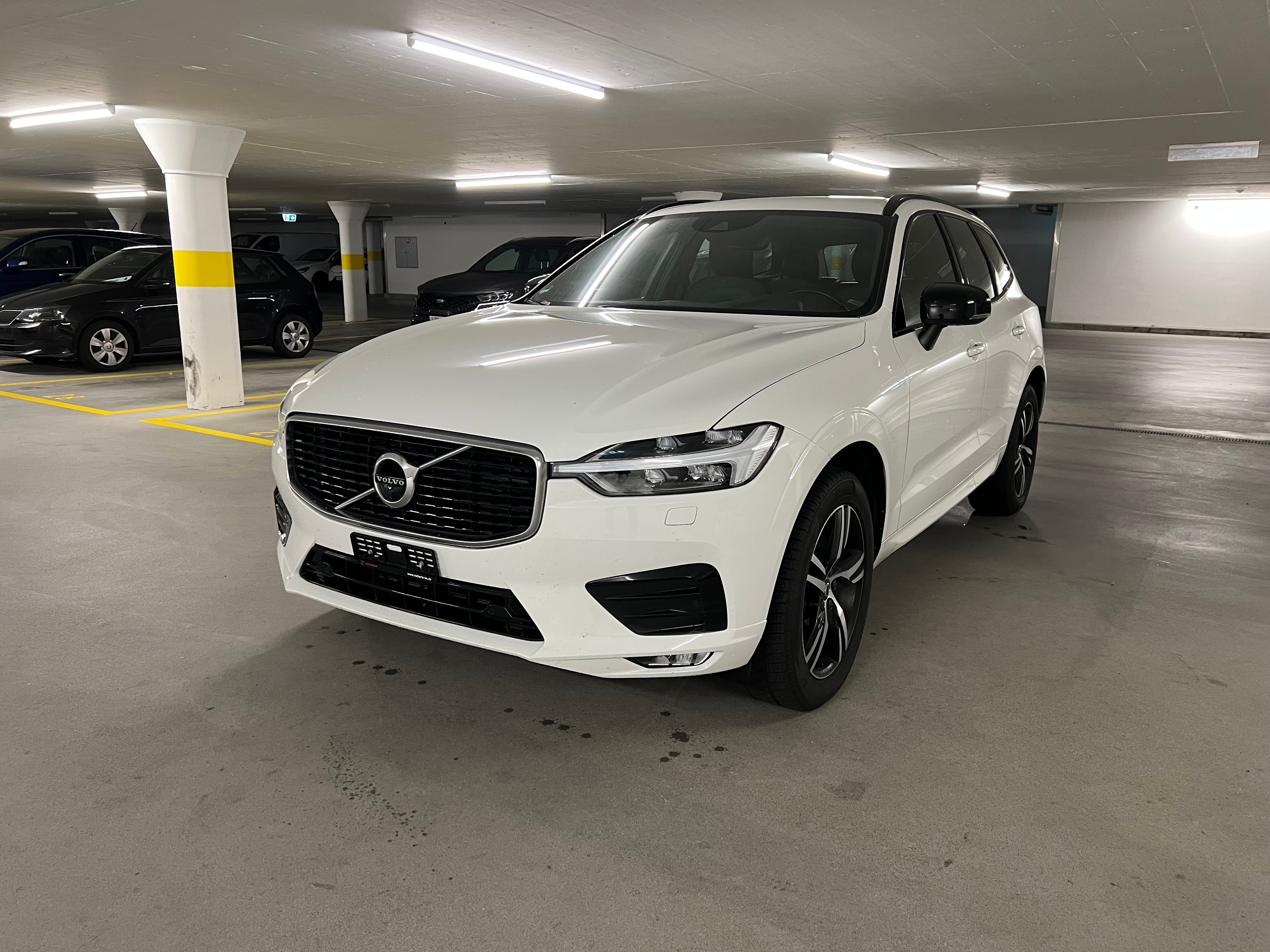 VOLVO XC60 B4 Diesel Mild Hybrid AWD R-Design Geartronic