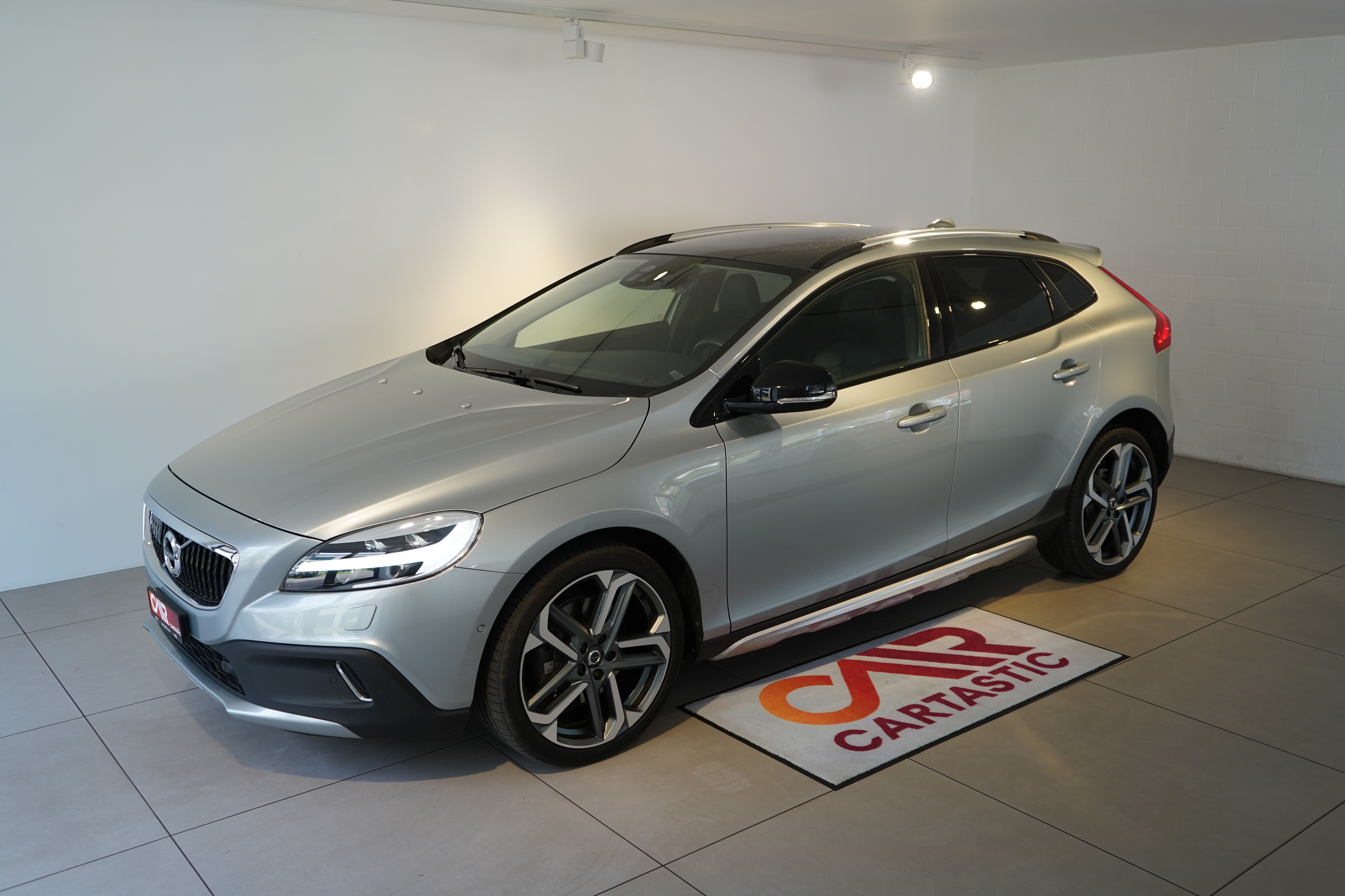 VOLVO V40 Cross C. Pro T5 AWD