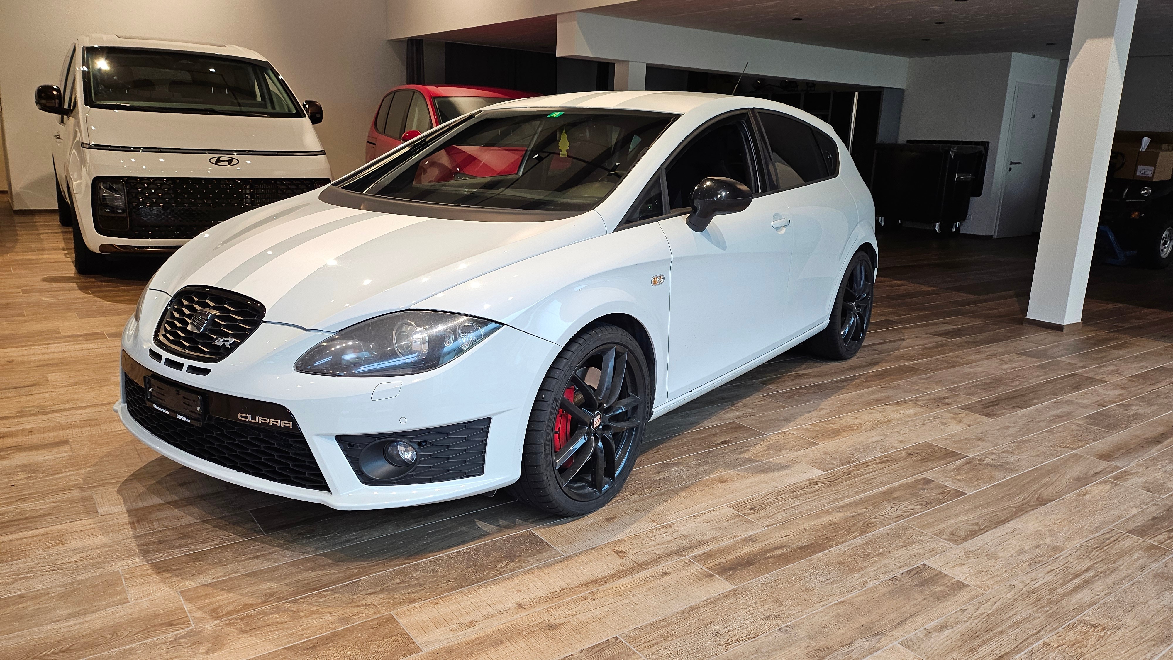 SEAT Leon 2.0 TSI Cupra R