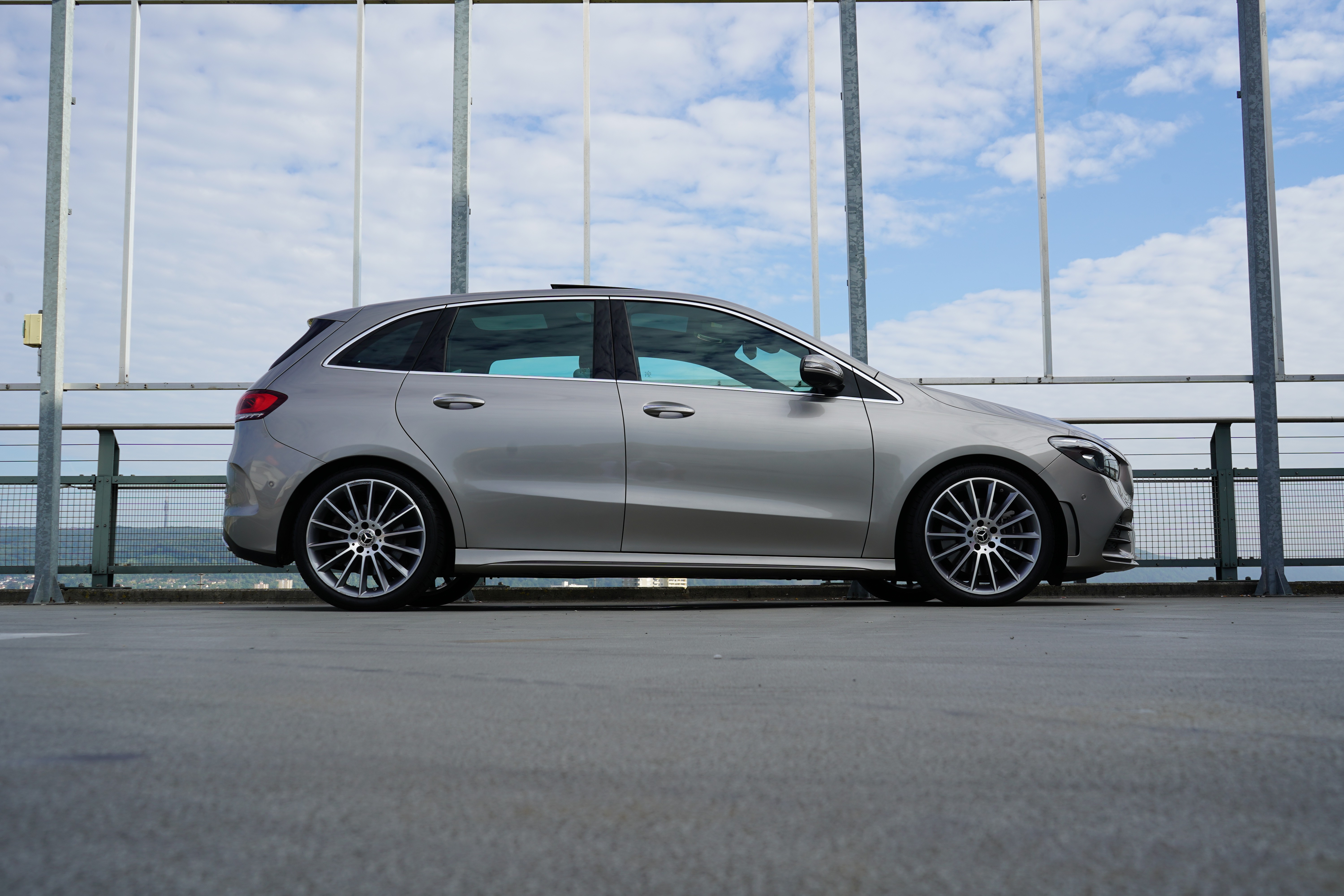 MERCEDES-BENZ B 250 AMG LINE 7-G TRONIC l 225 PS