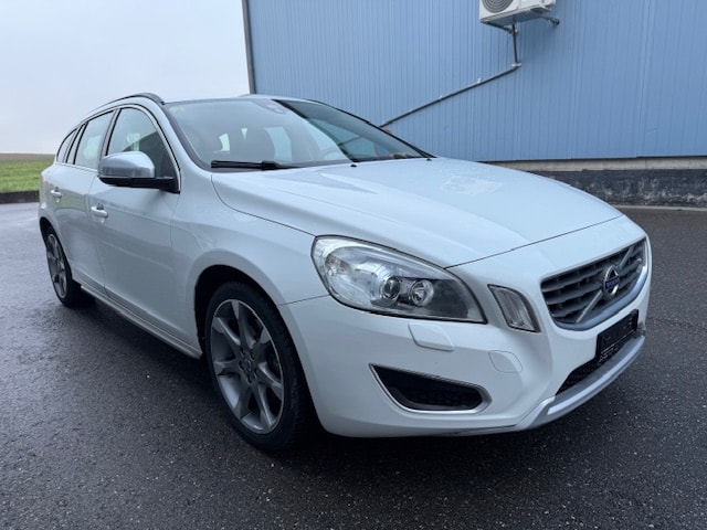 VOLVO V60 D4 AWD Husky Edition Geartronic