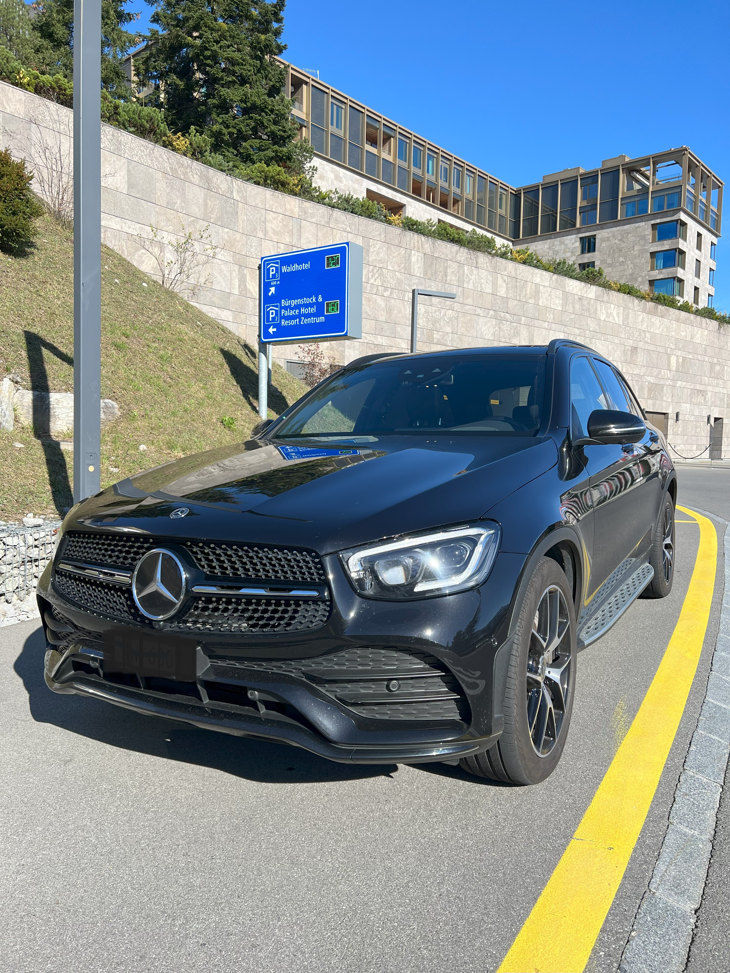 MERCEDES-BENZ GLC 300 AMG Line 4Matic 9G-Tronic