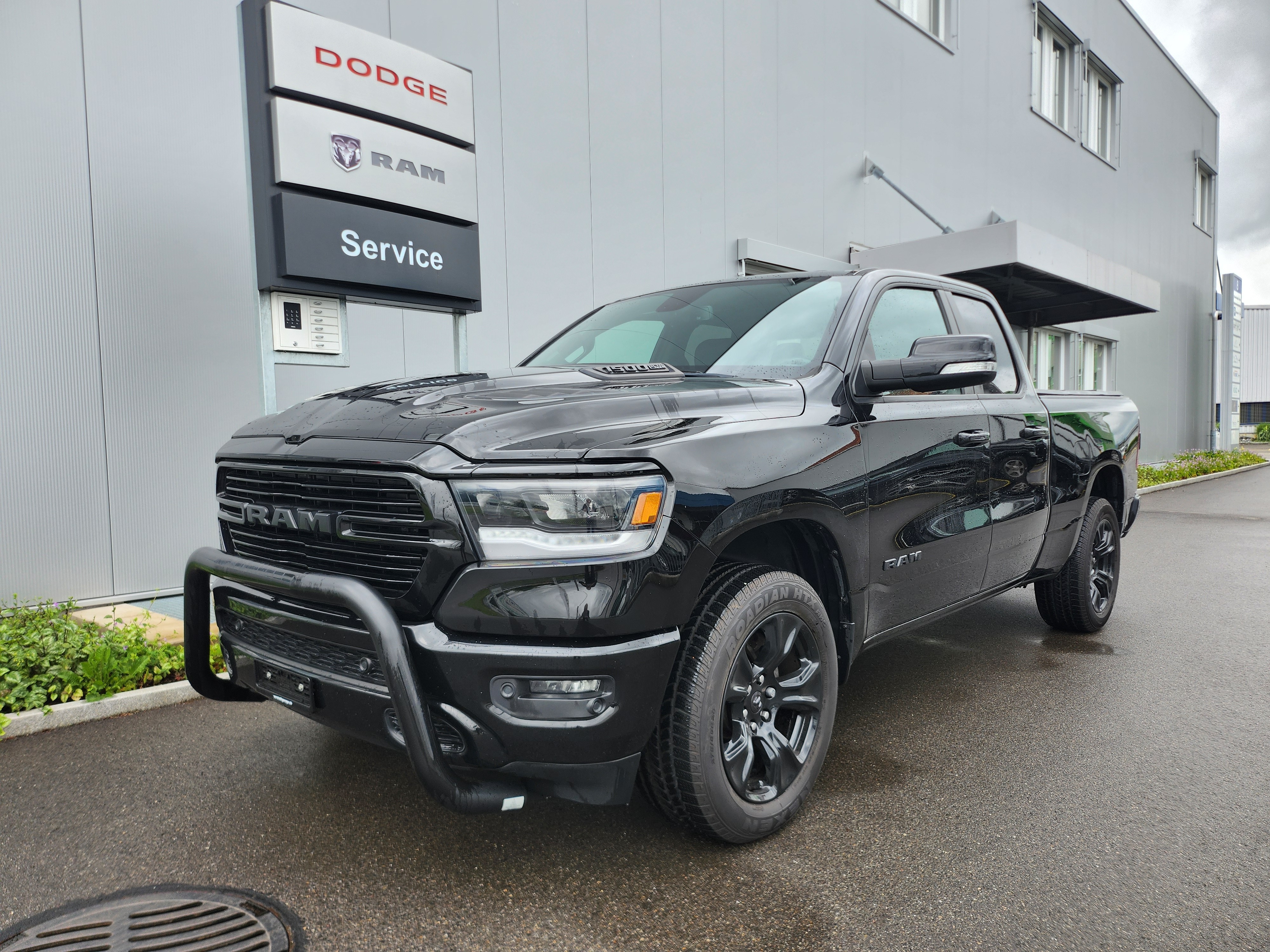 DODGE RAM 1500 5.7 4x4 Quad Cab Sport