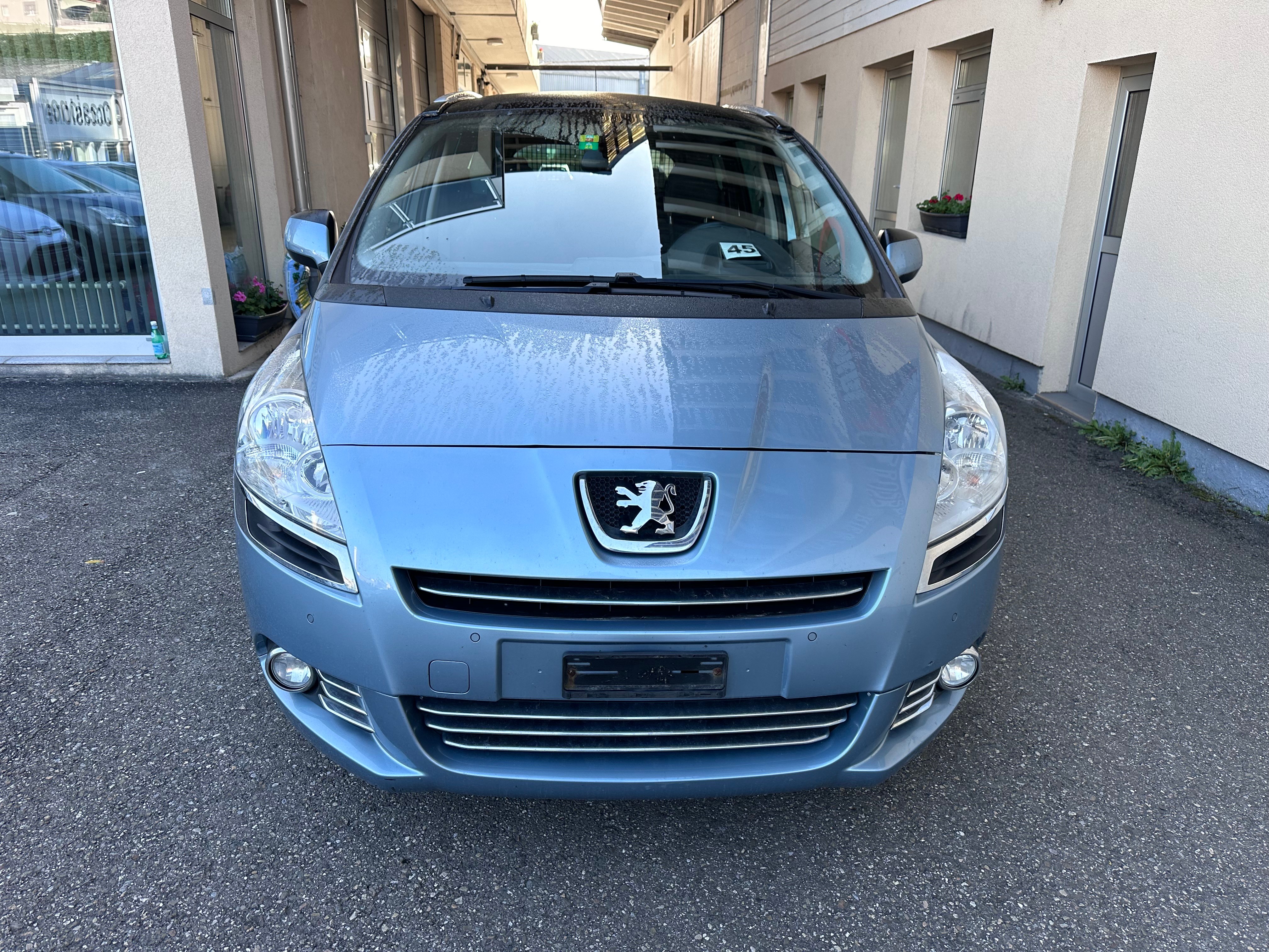 PEUGEOT 5008 1.6 HDI Sport Pack EGS6