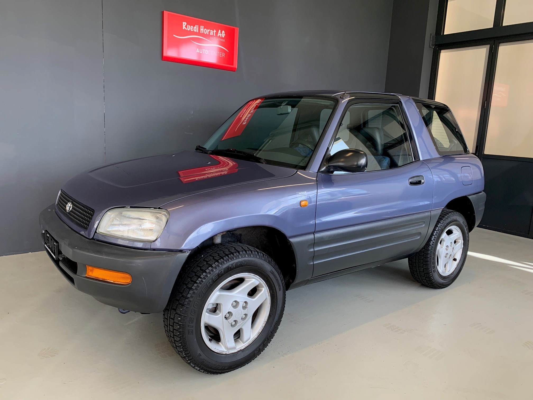 TOYOTA RAV-4 2.0 DX 3-Door 5-Speed