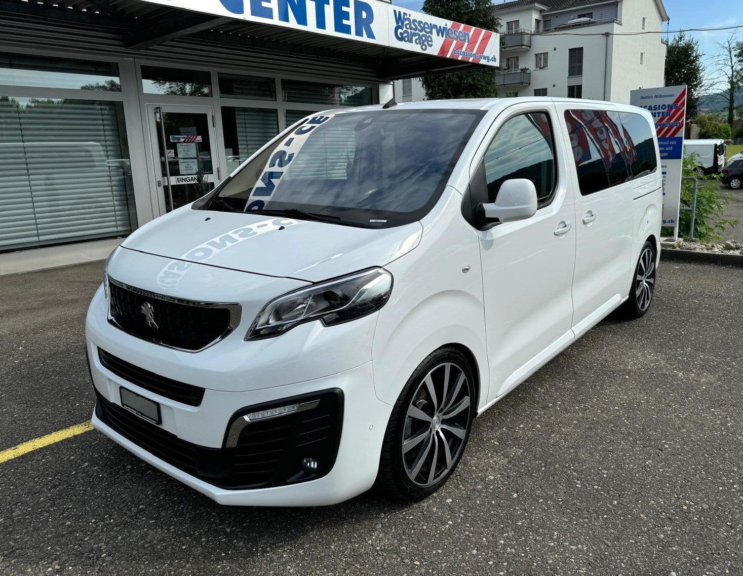 PEUGEOT Traveller Business VIP S