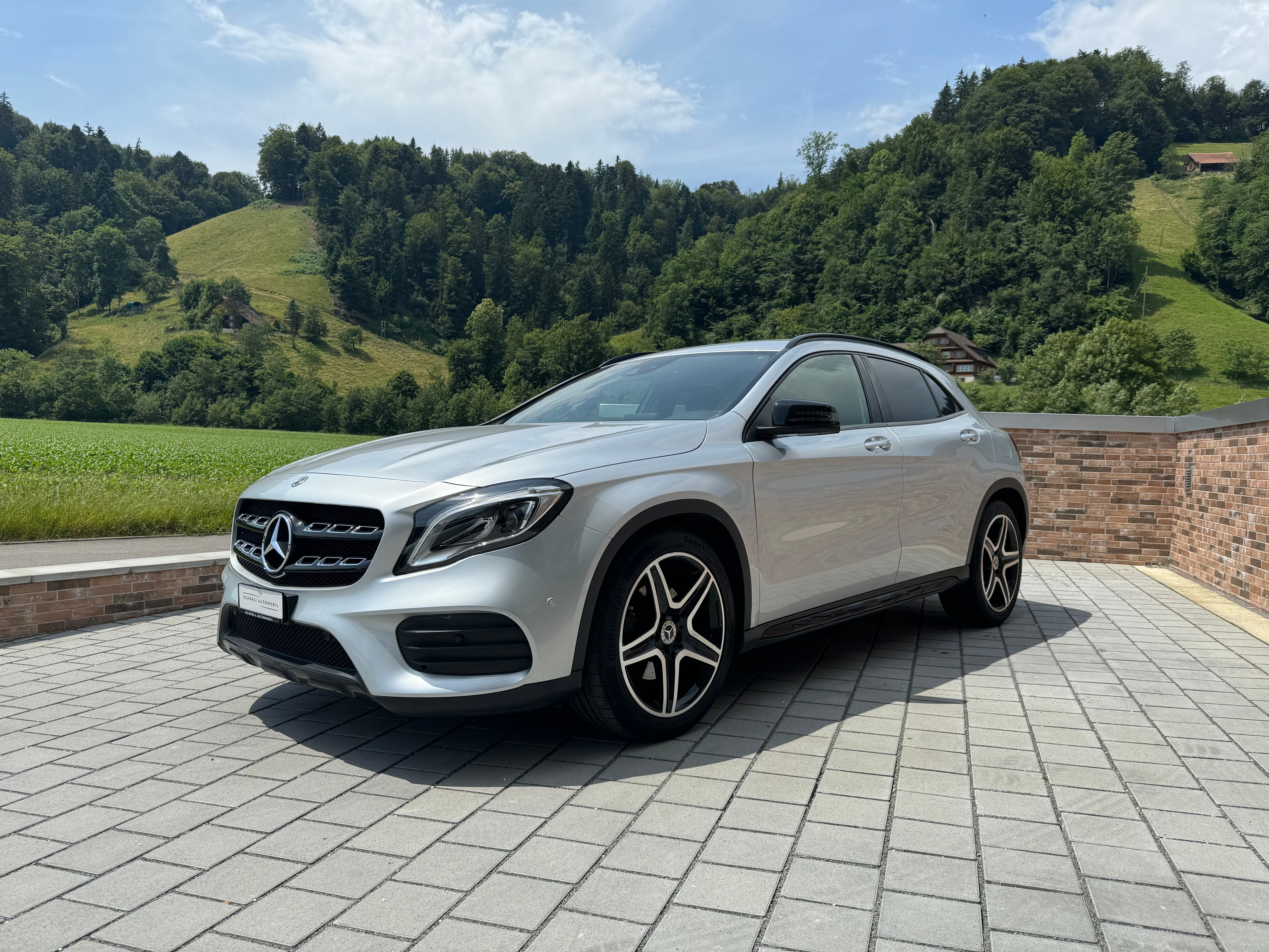 MERCEDES-BENZ GLA 250 AMG Line 4Matic 7G-DCT