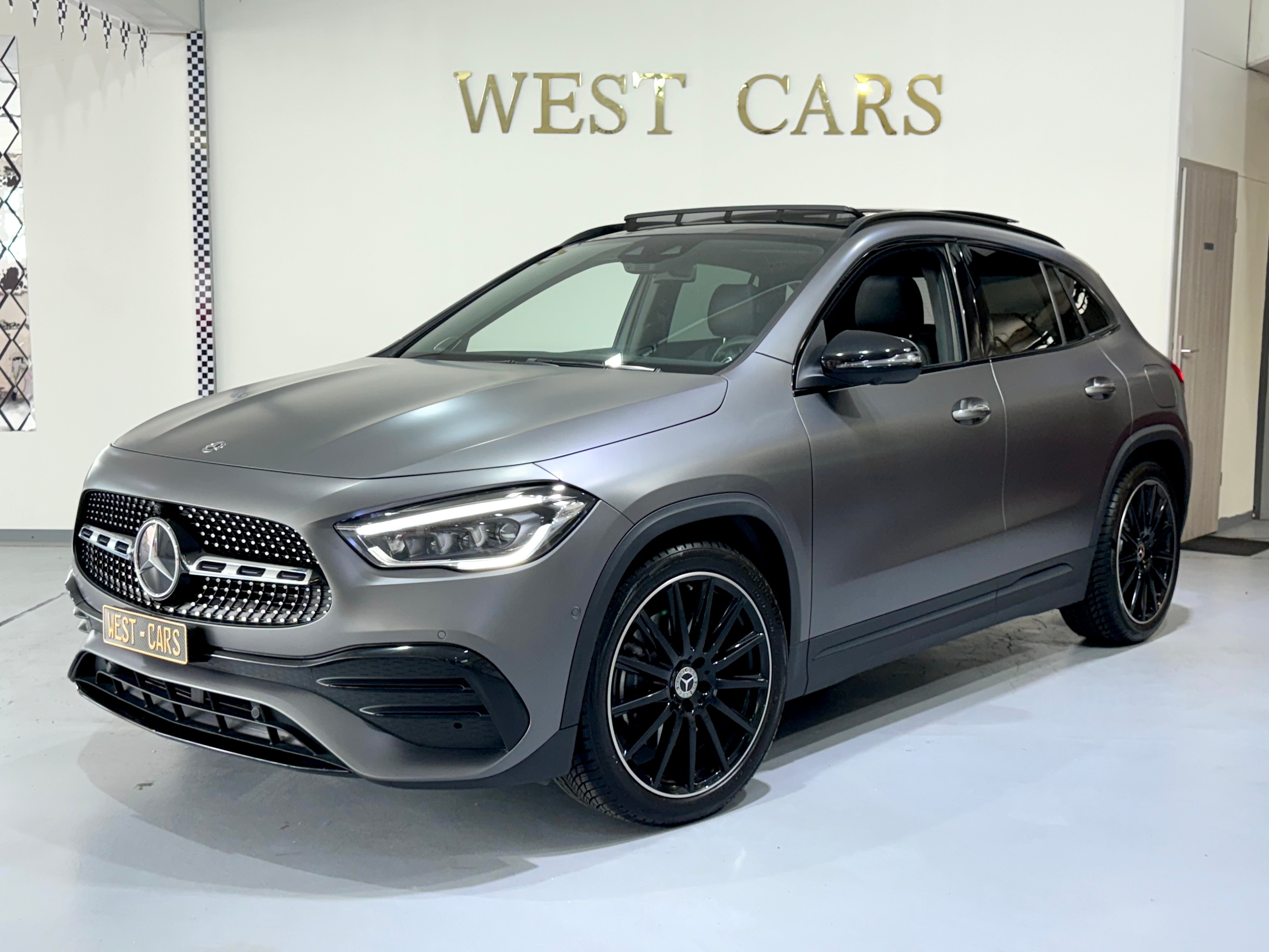 MERCEDES-BENZ GLA 250 4Matic AMG Line 8G-DCT **Vollausstattung**