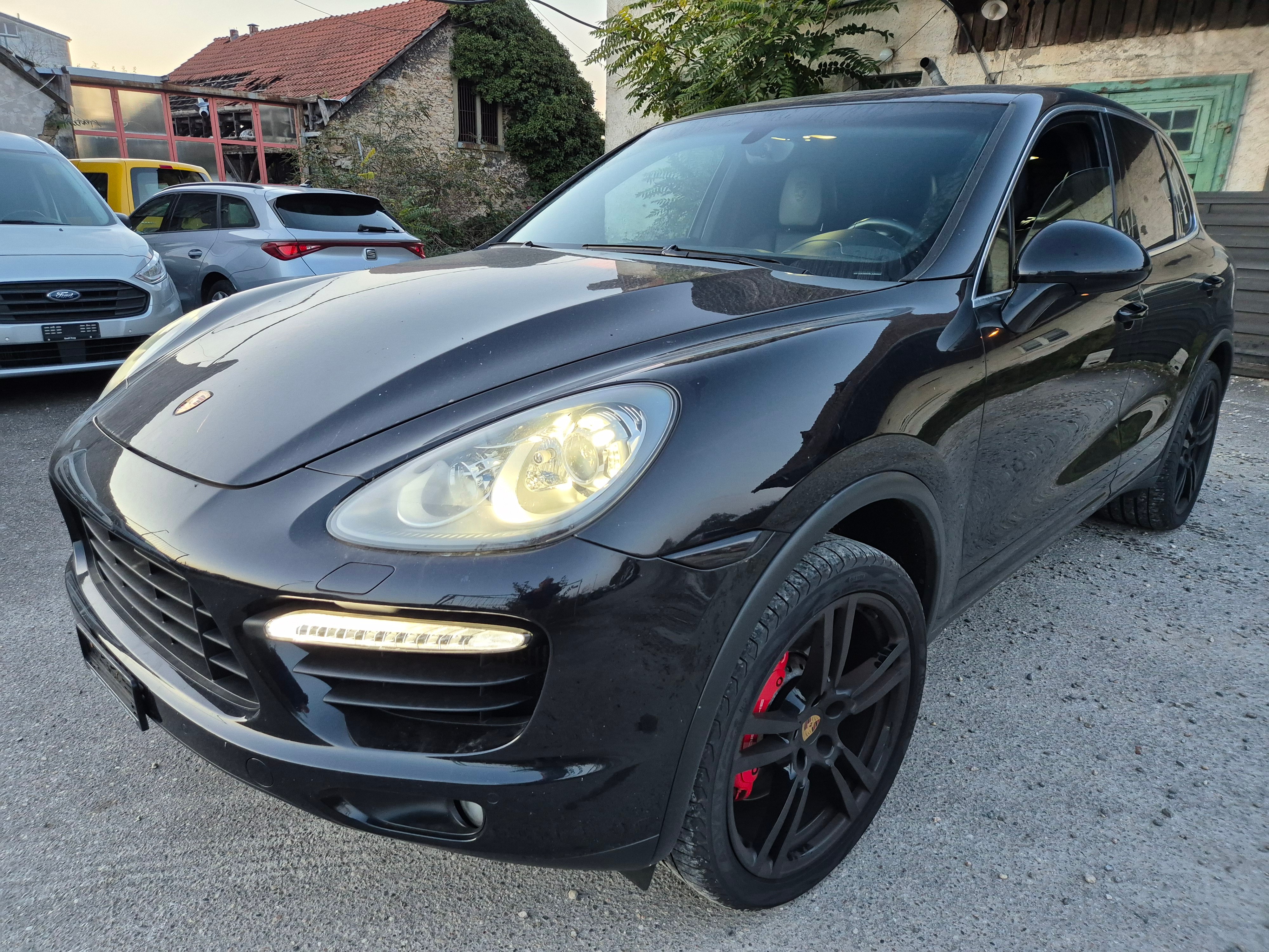 PORSCHE CAYENNE