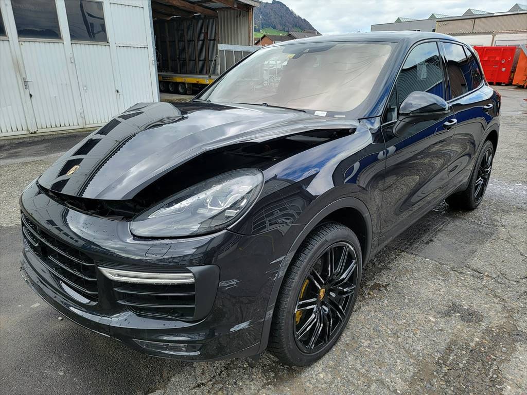 PORSCHE Cayenne Turbo