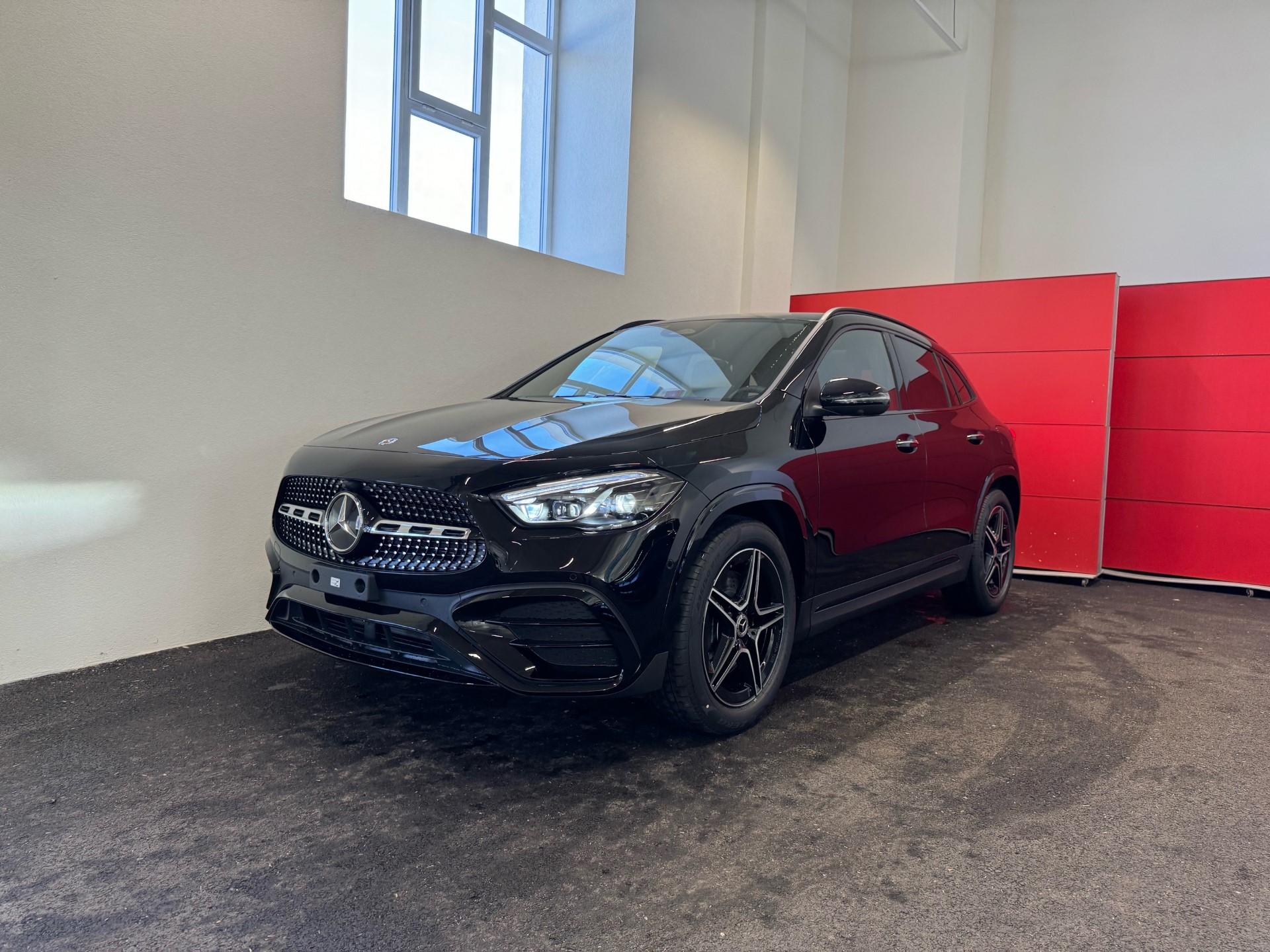 MERCEDES-BENZ GLA 250 4Matic 8G-DCT