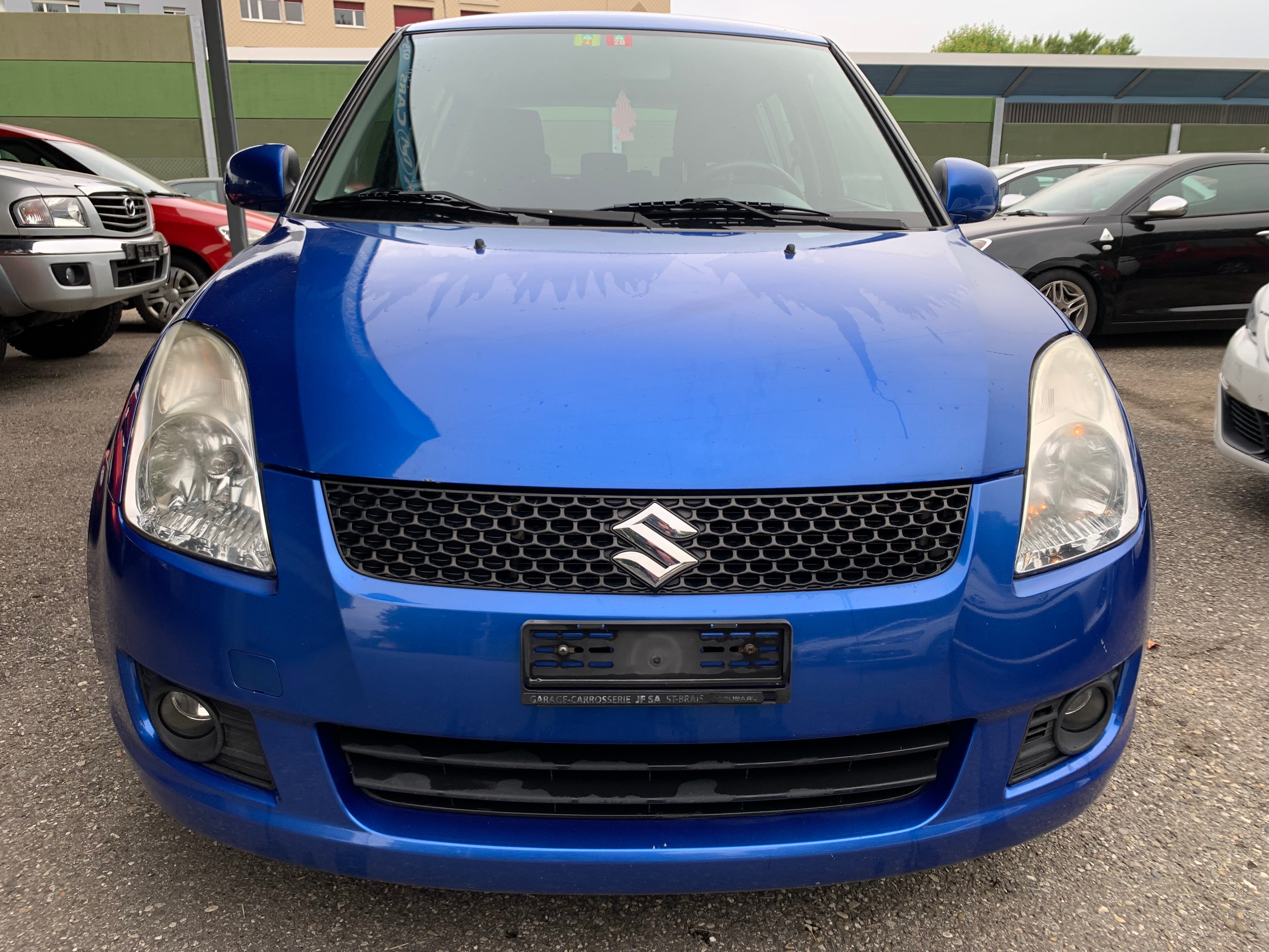 SUZUKI Swift 1.3i 16V GL Top Piz Sulai LE 4x4