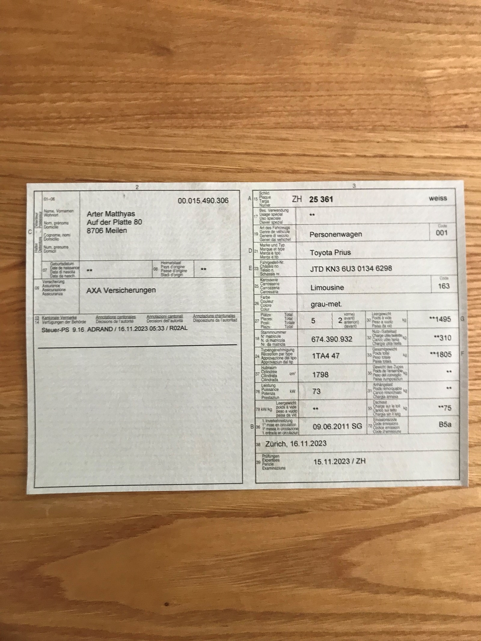 TOYOTA Prius 1.8 16V HSD Luna