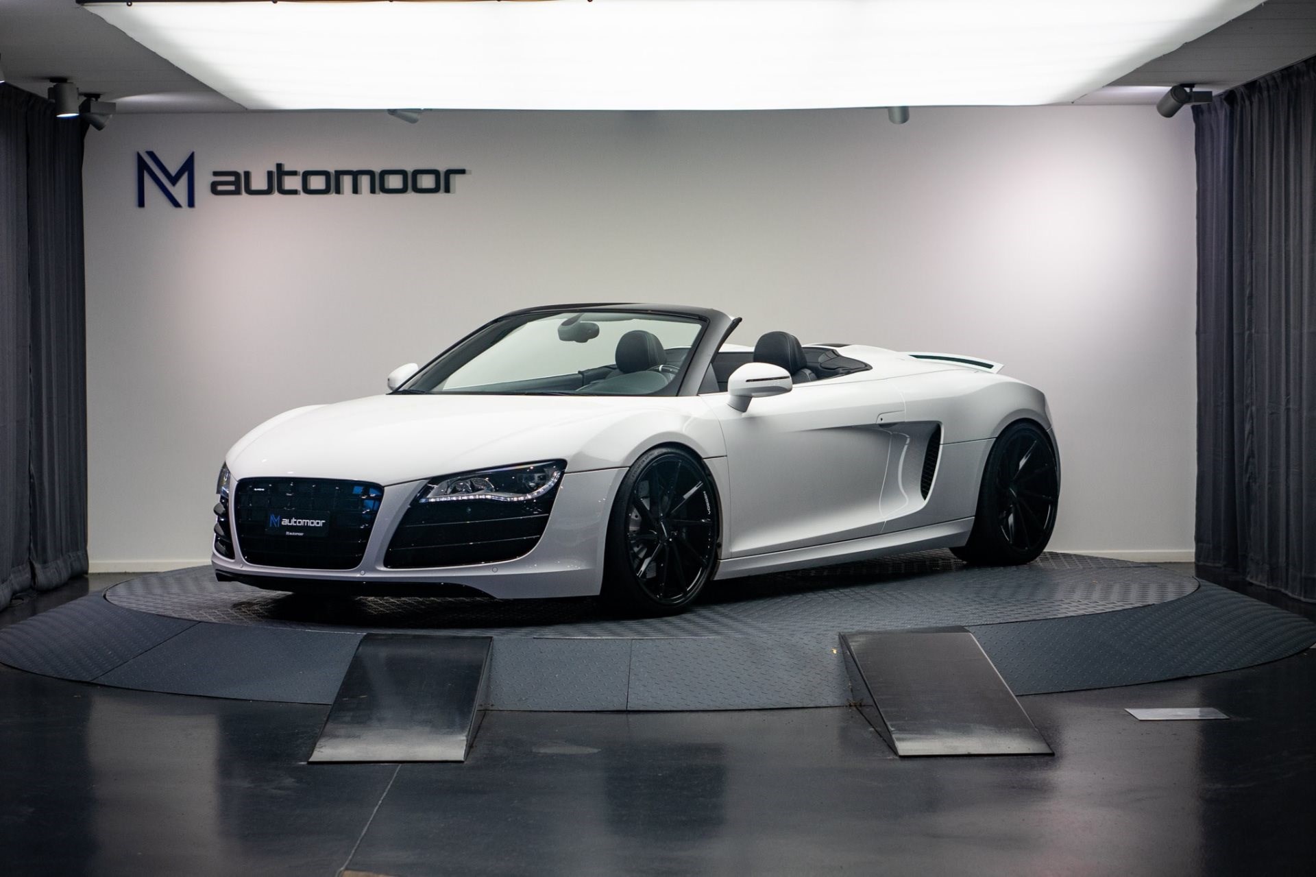 AUDI R8 Spyder 5.2 R-Tronic *VOSSEN* *Carbon* *B&O*